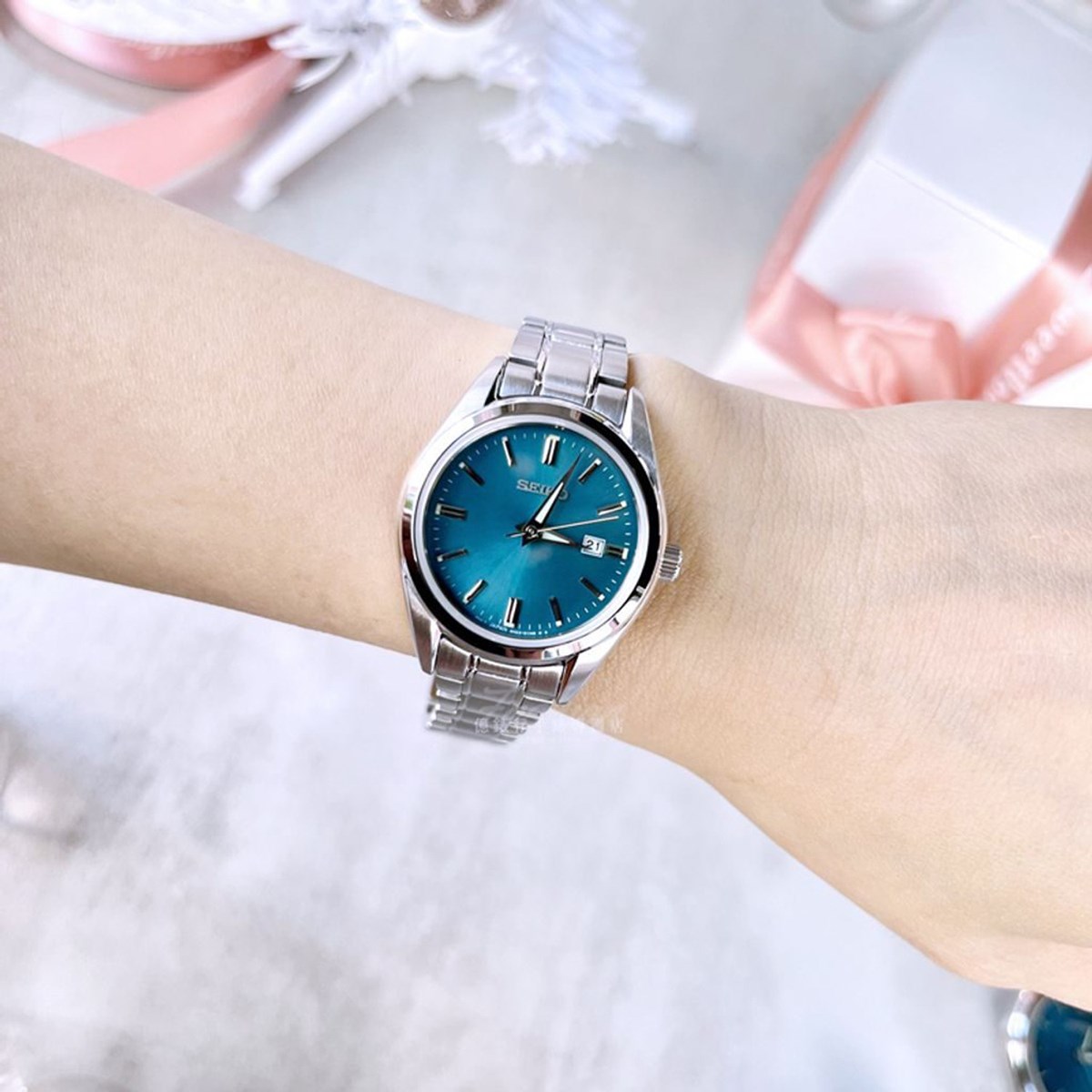 Montre femme Seiko classique acier cadran bleu