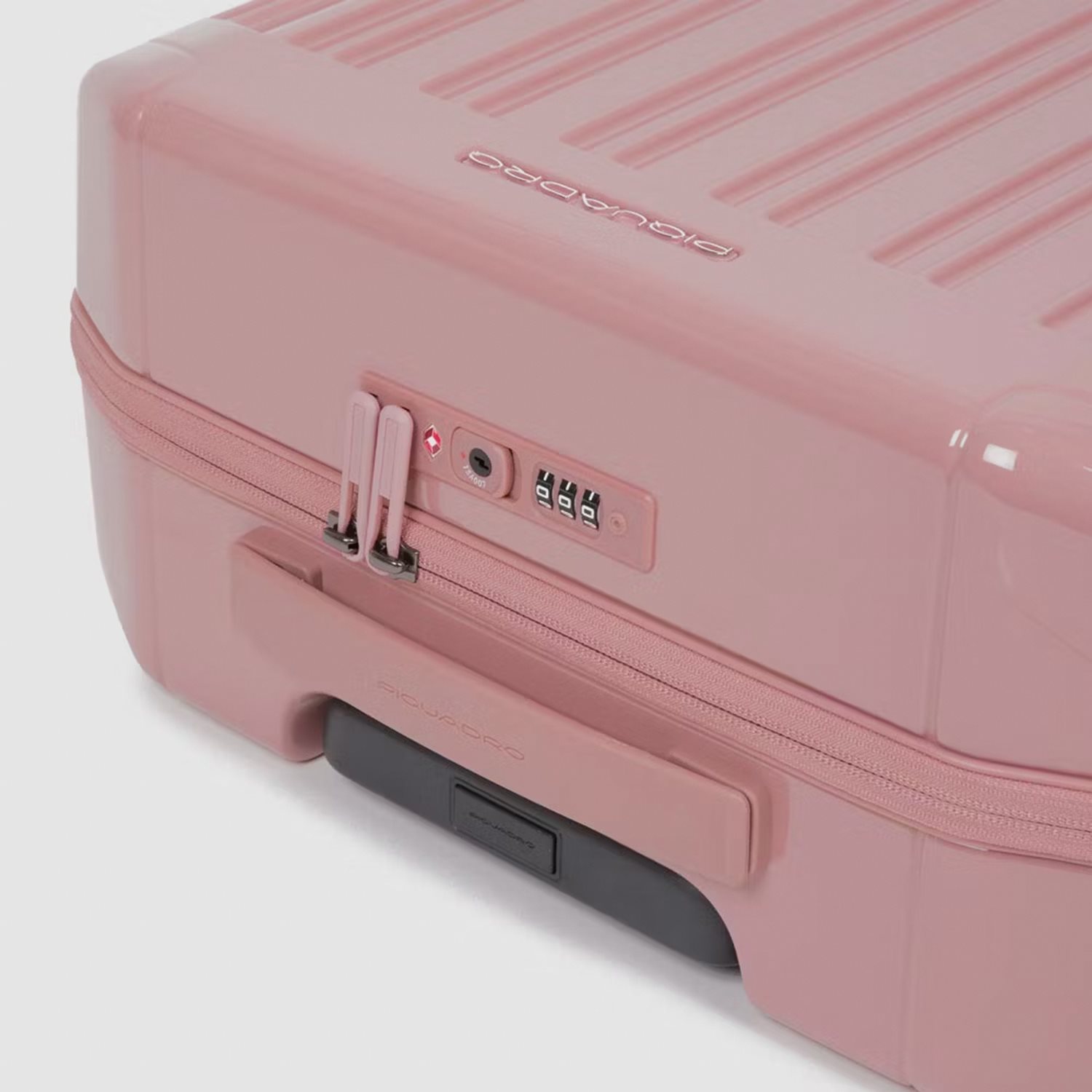 Piquadro PQ-Light Cabin Trolley 55 pink