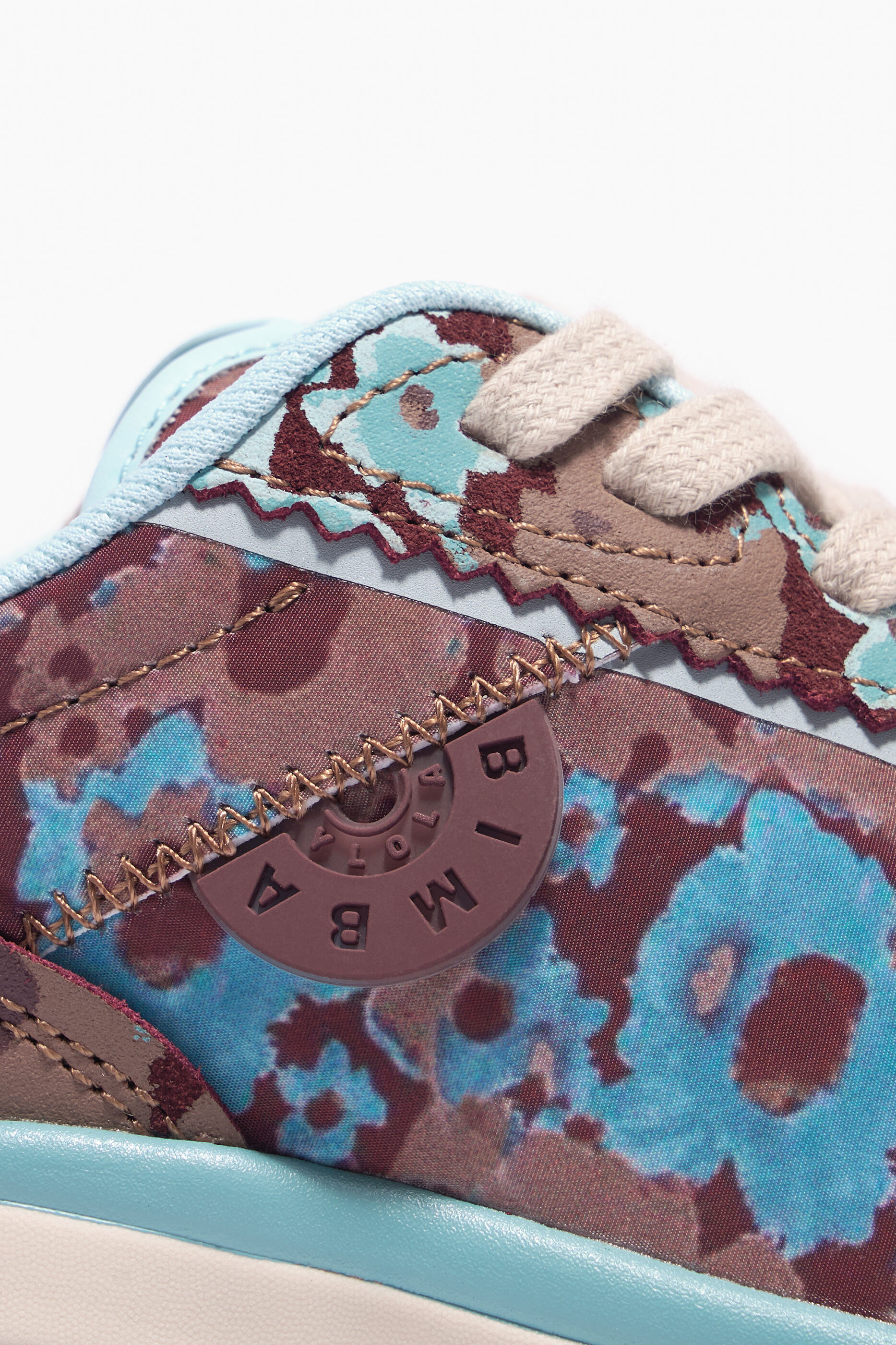 Tênis esportivo Octopus Flowers Full Brown Runner