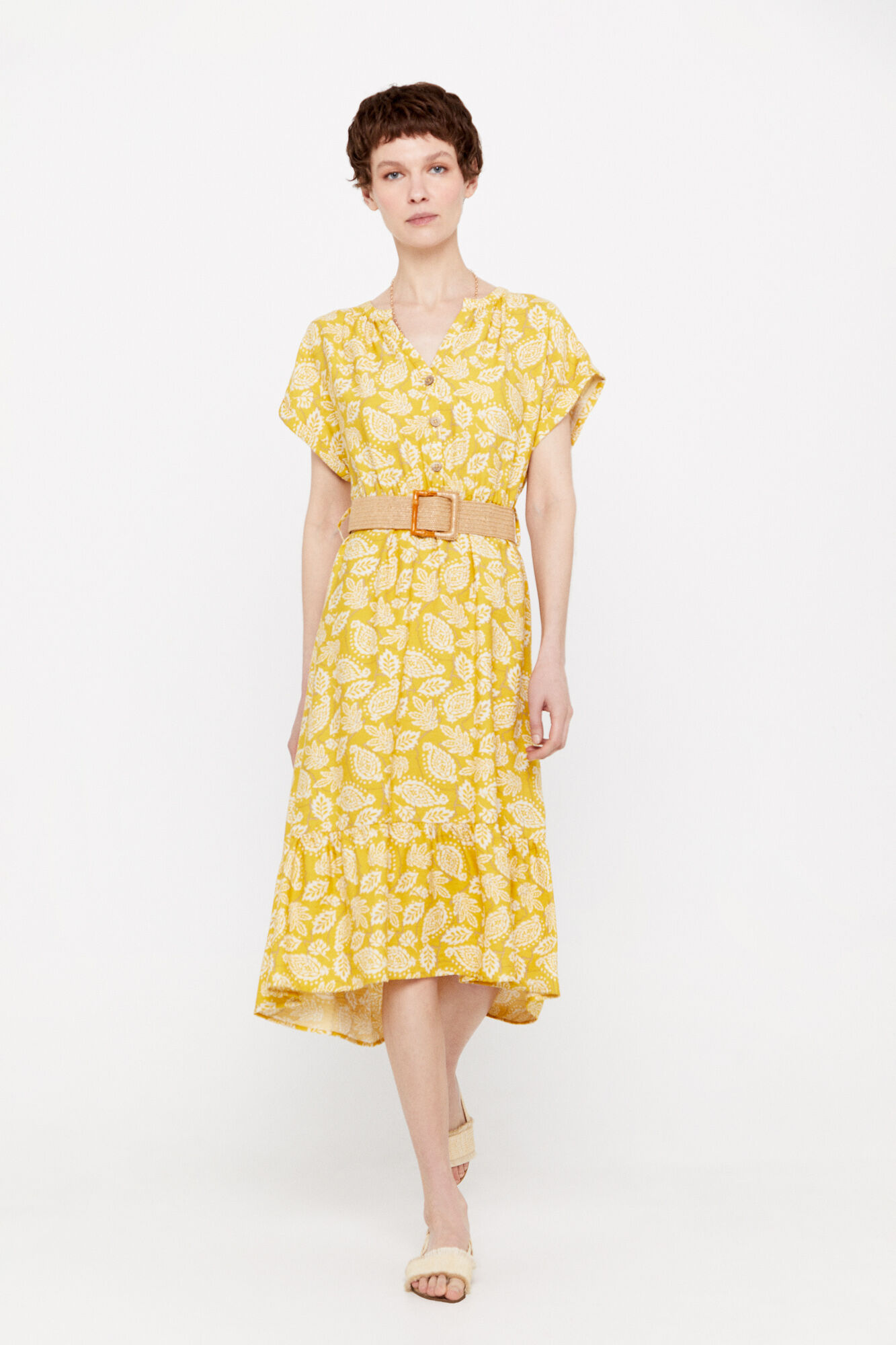 Vestido confortável com cinto - Estampa amarela