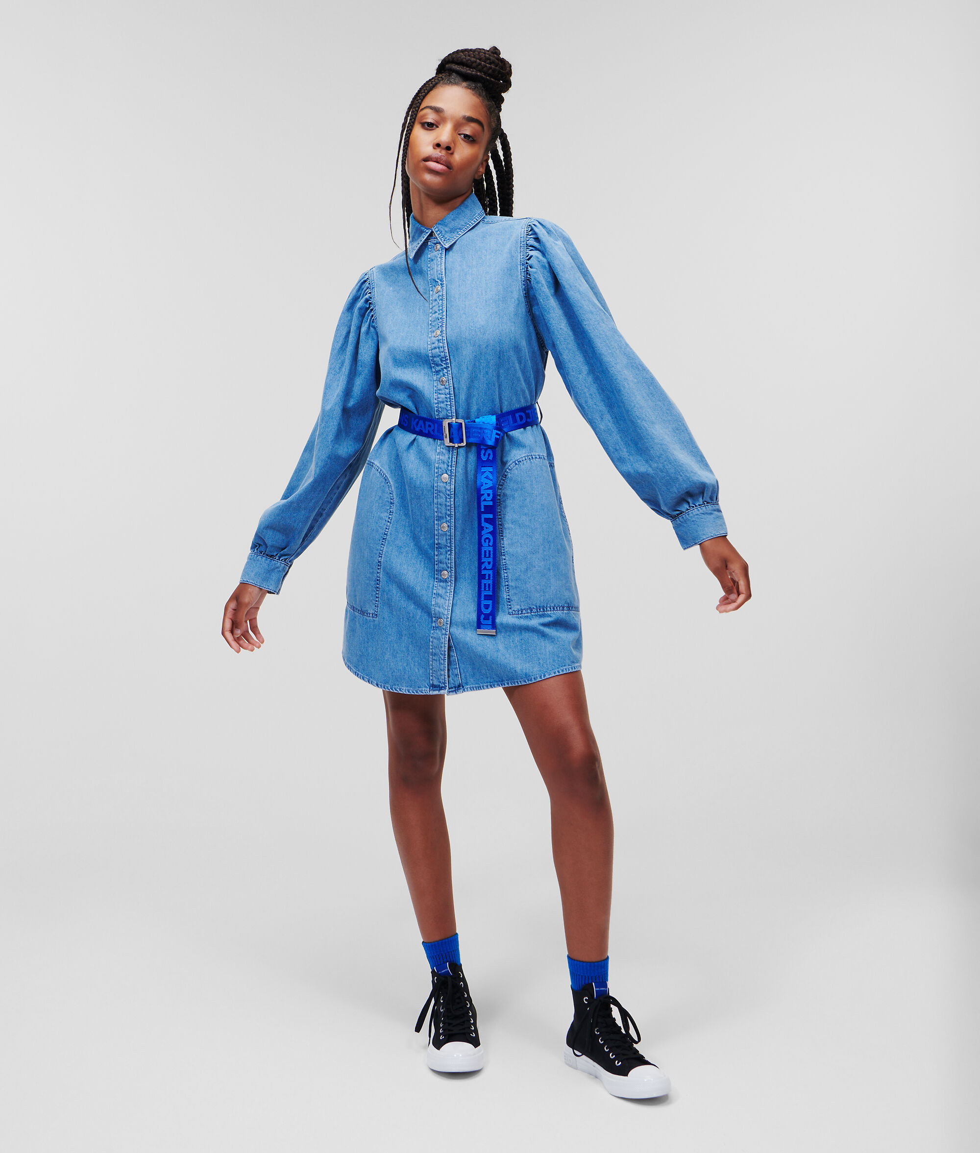 ROBE EN DENIM À MANCHES BOUFFANTES KLJ
