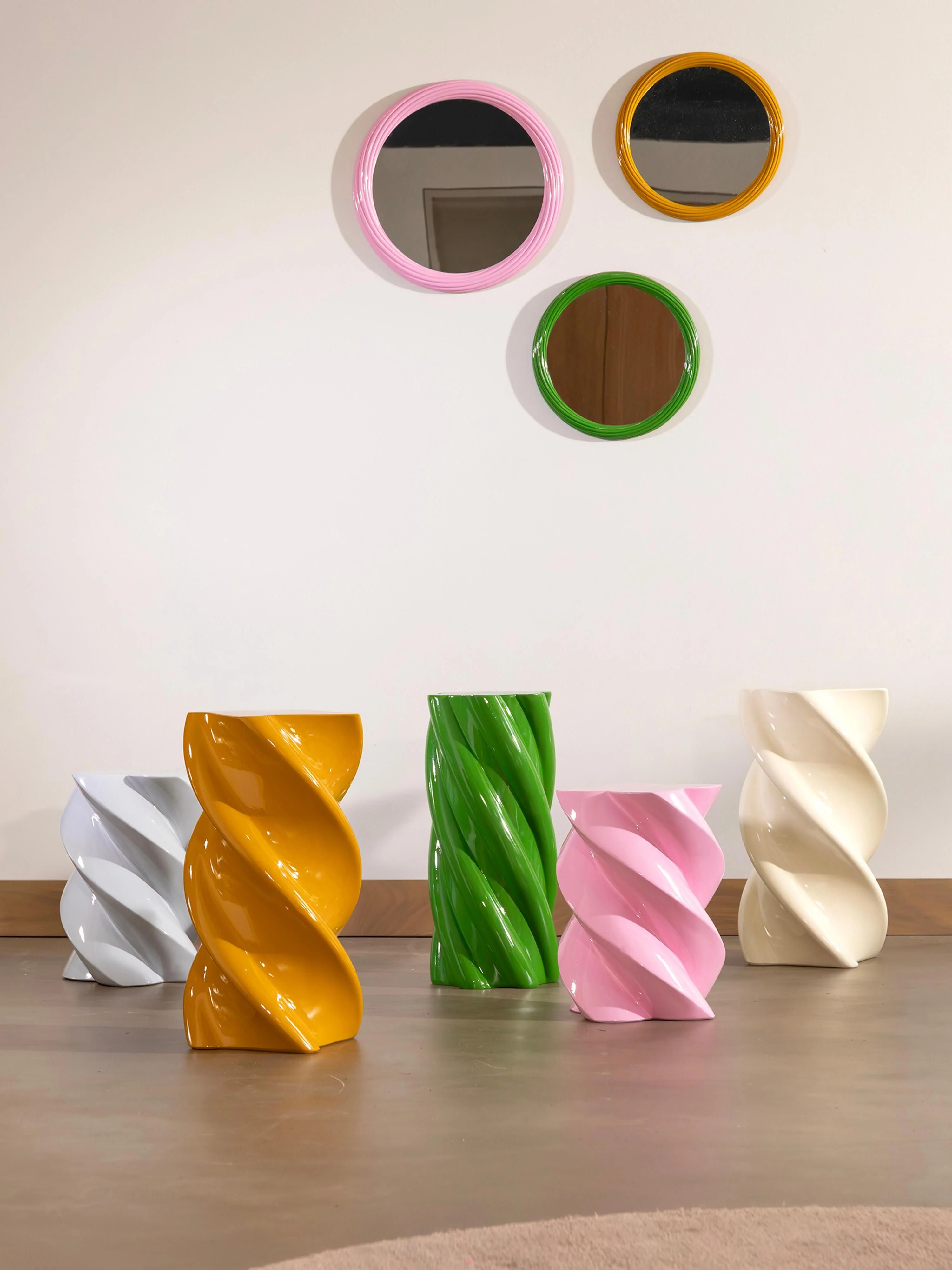 Bijzettafel Marshmallow in organische vorm