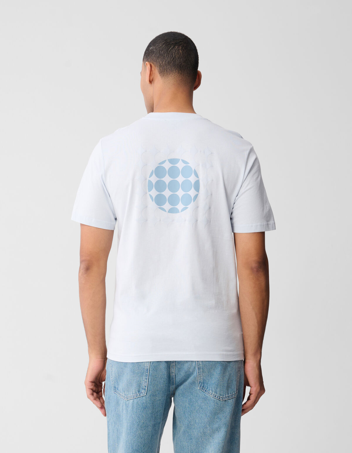Fading Circle Artwork T-shirt Lichtblauw
