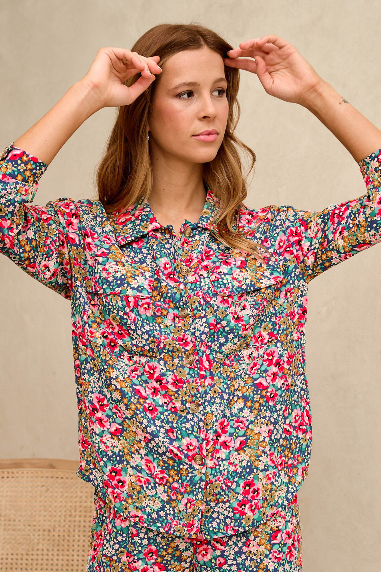 Camisa Ayende com Bolsos - Verde