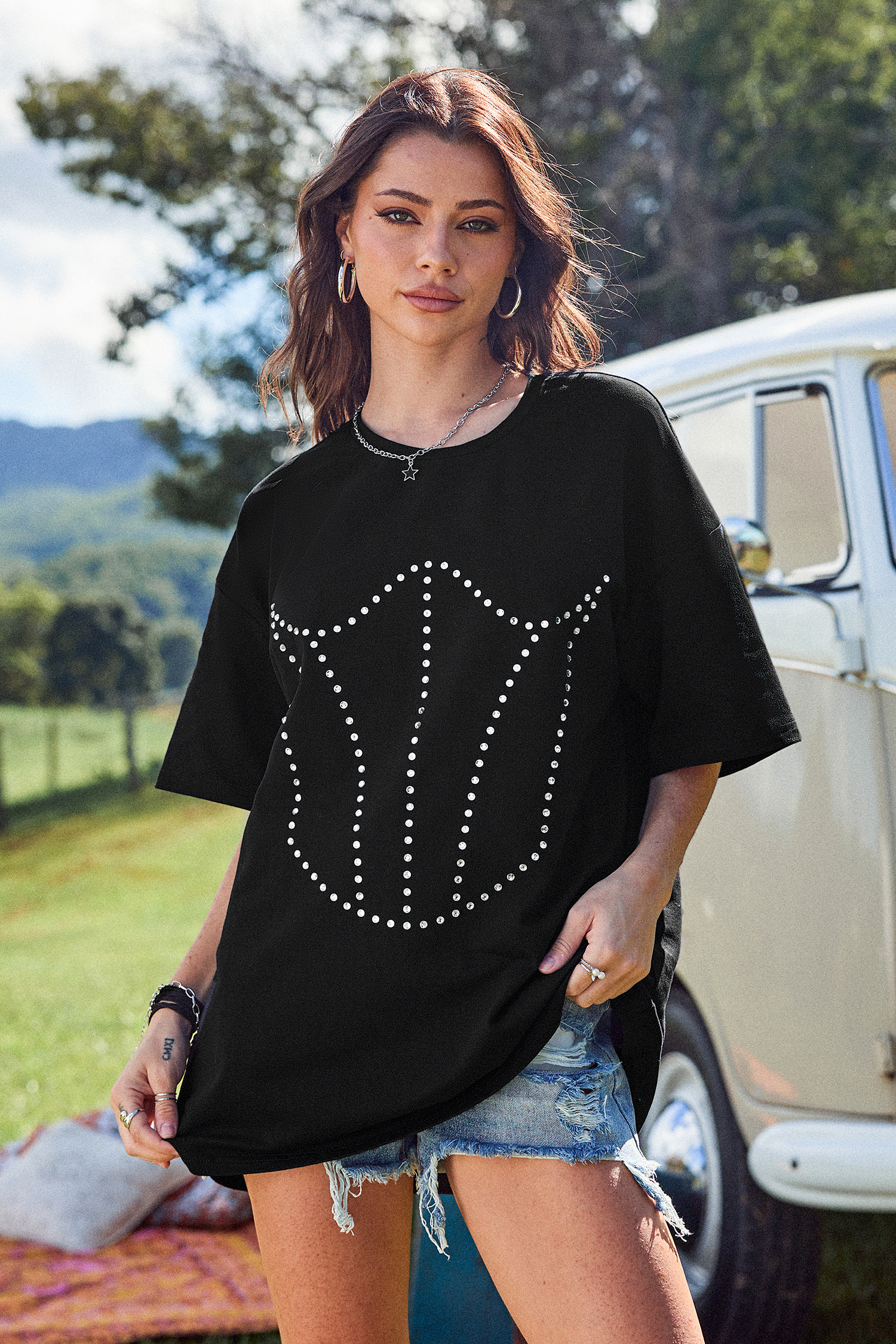 T-shirt à épaules tombantes avec ornements noir