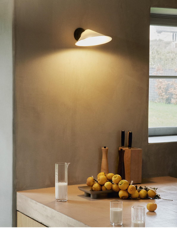 DCW éditions Plume wandlamp polycarbonate