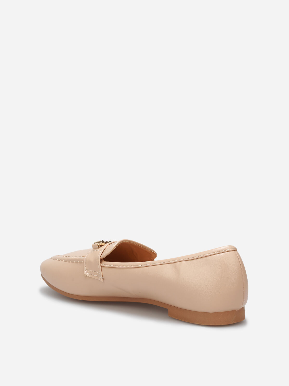 Mocassins avec surpiqûres et bride dorée- Beige