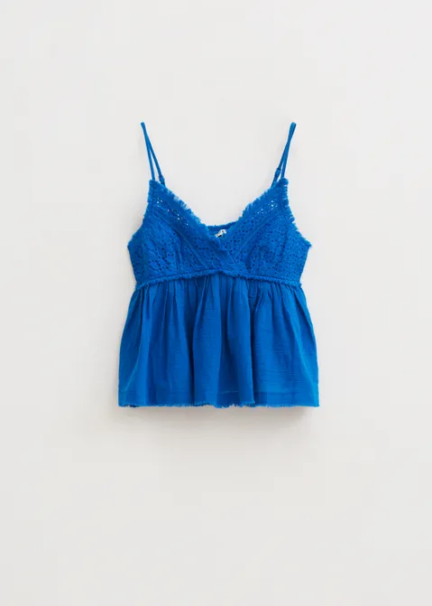 Top met broderie en kant blauw (BLW.K)
