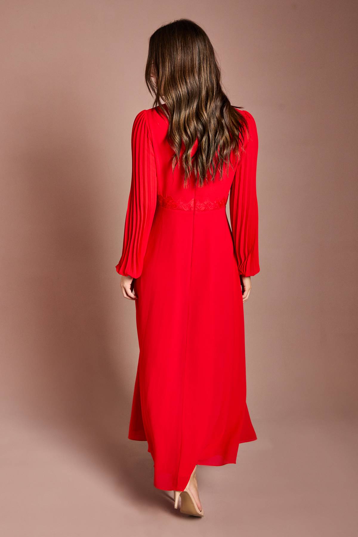 Coast Robe Maxi à Détails Plissés et Finitions en Dentelle