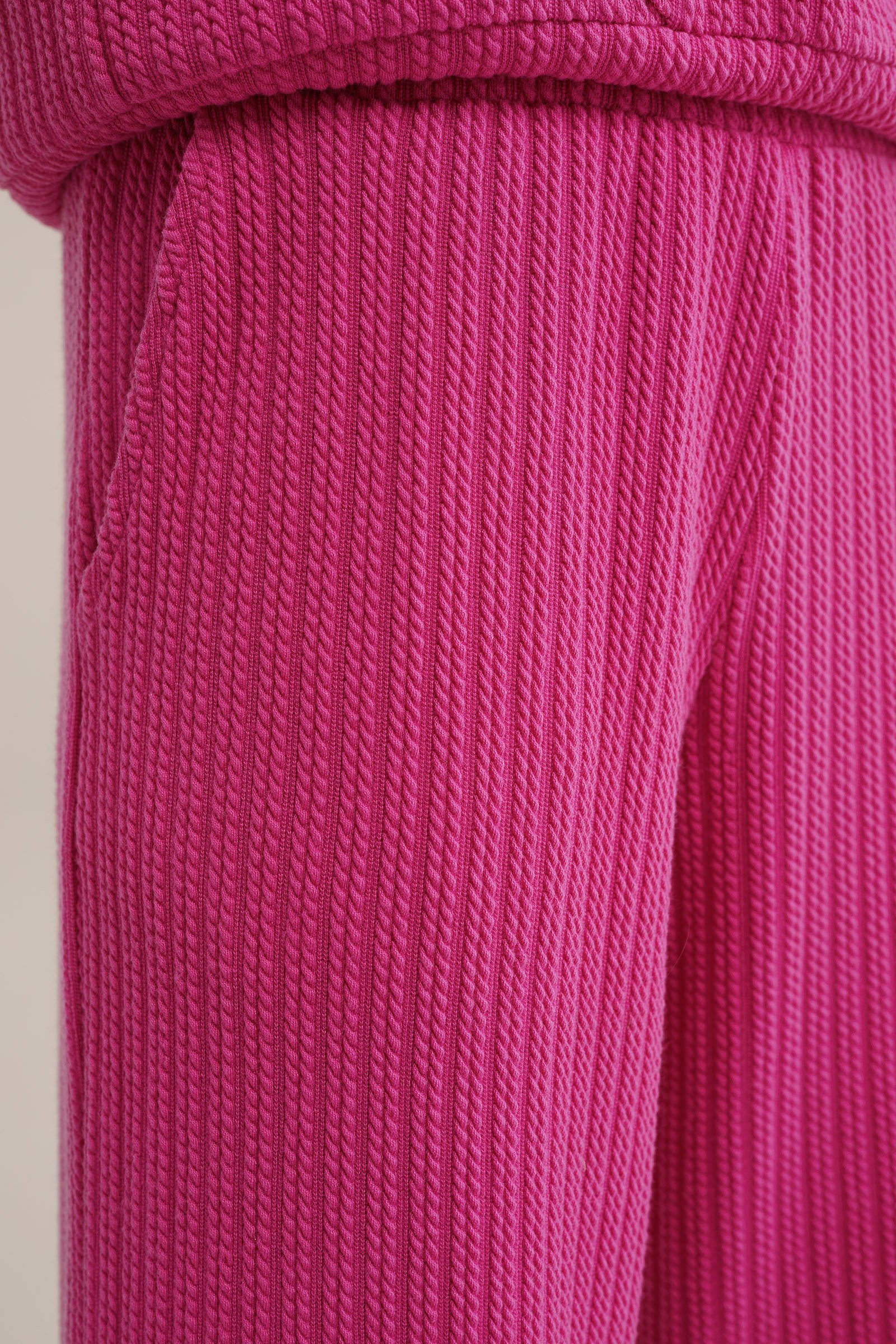 Meisjes straight fit broek met structuur WE Fashion Roze
