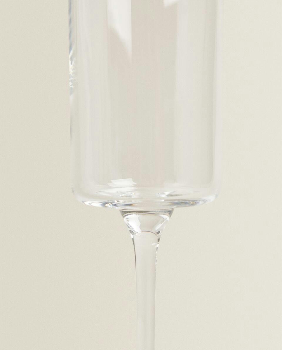 Taça de vinho espumante cristalino reto