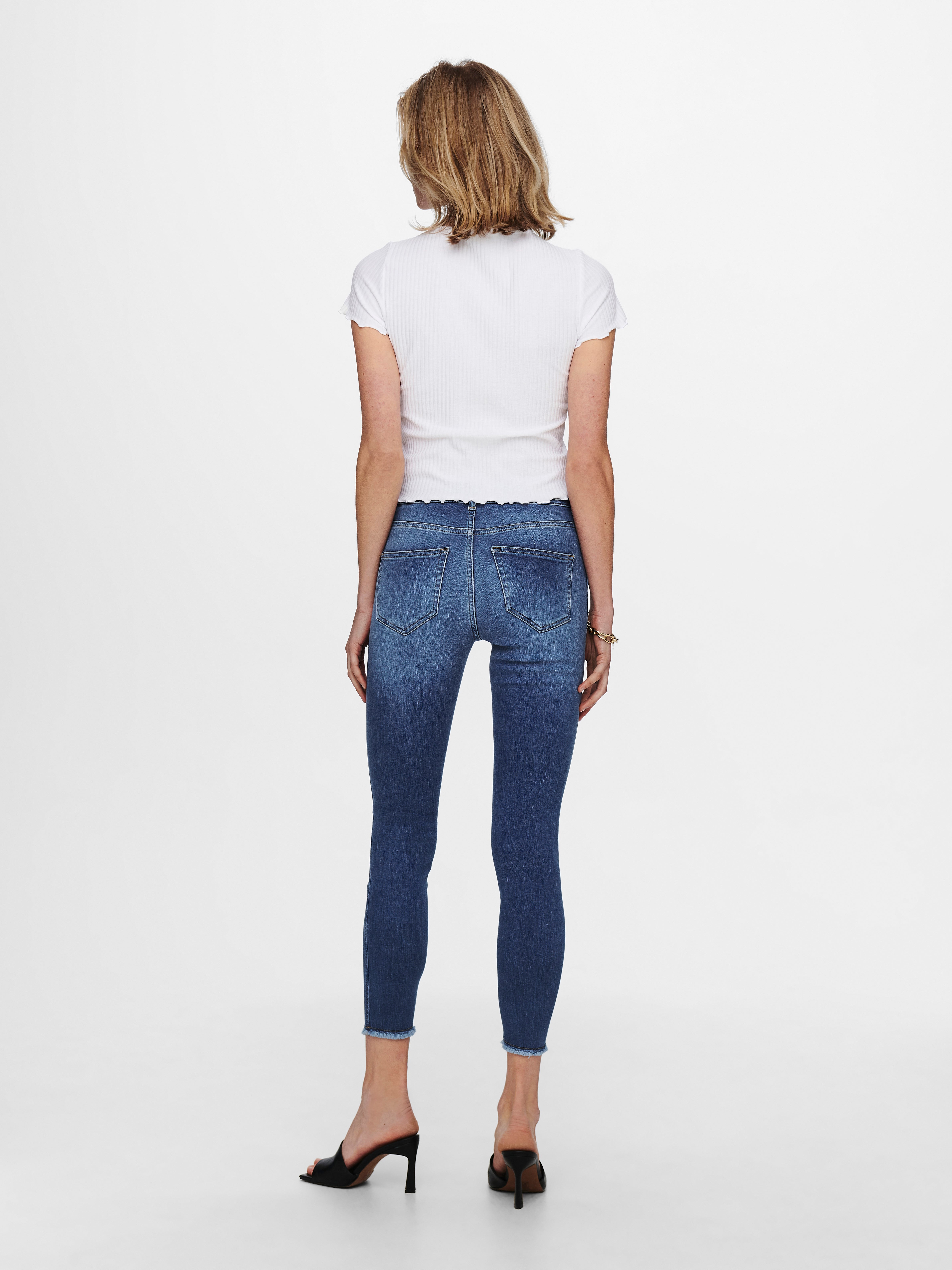 ONLEMMA Top White