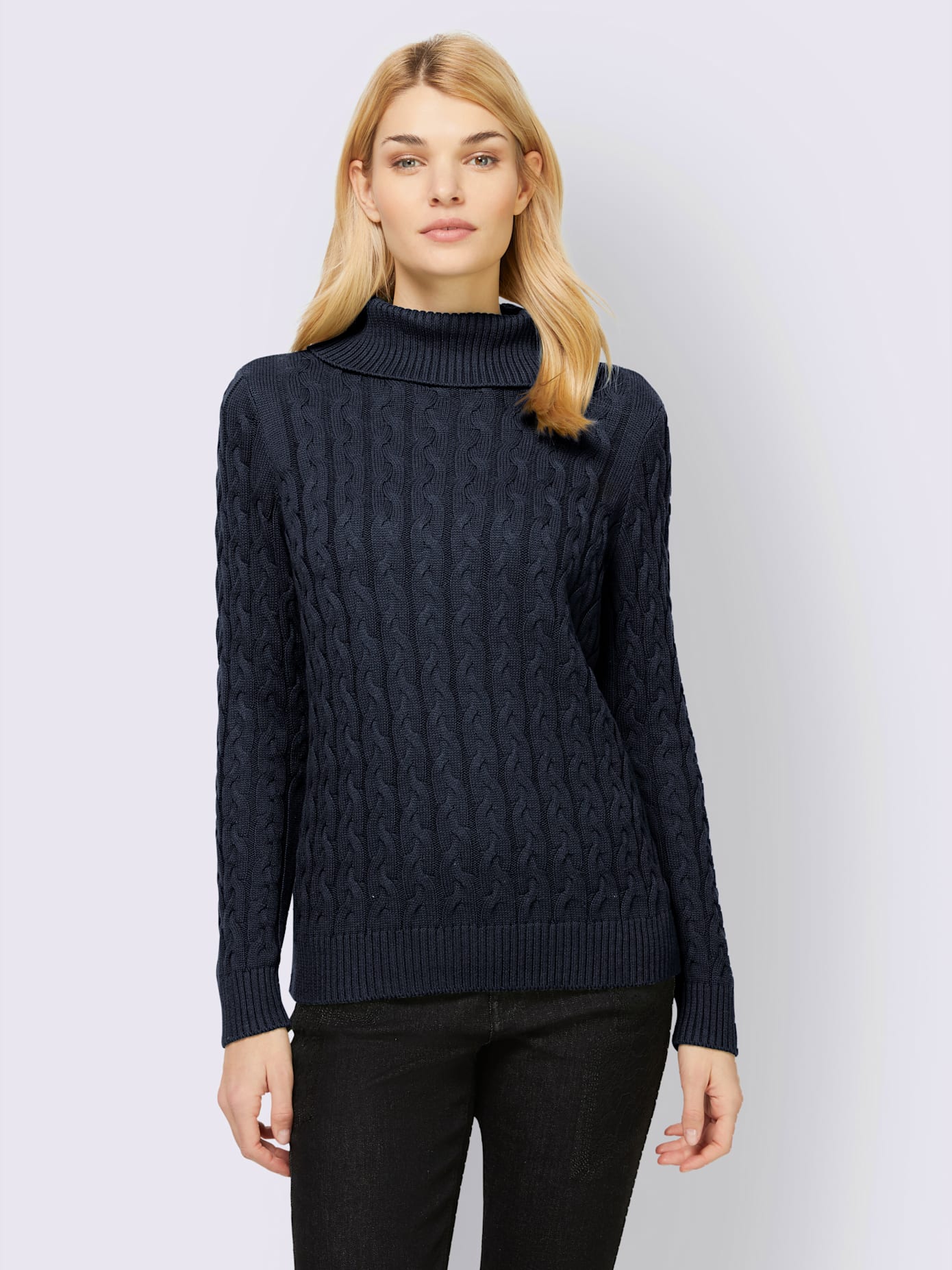 Pull col roulé motif torsadé classique