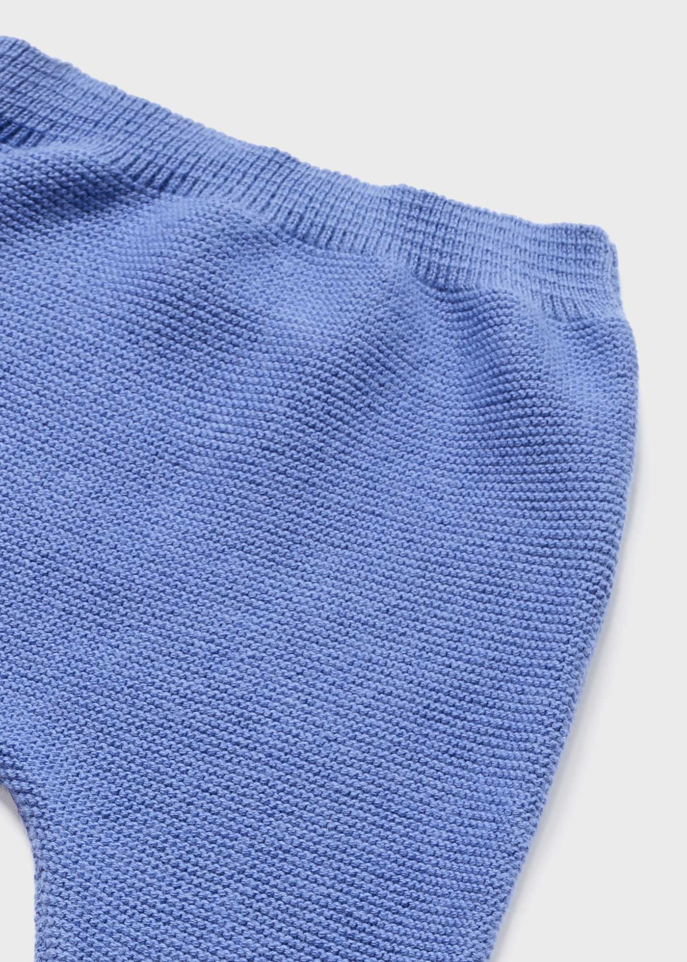 Conjunto de duas peças em malha de algodão sustentável para recém-nascidos.