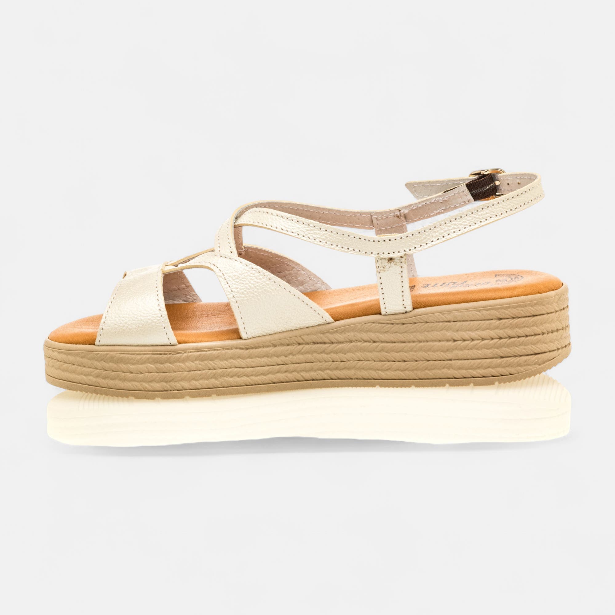 Sandales Femme en cuir beige