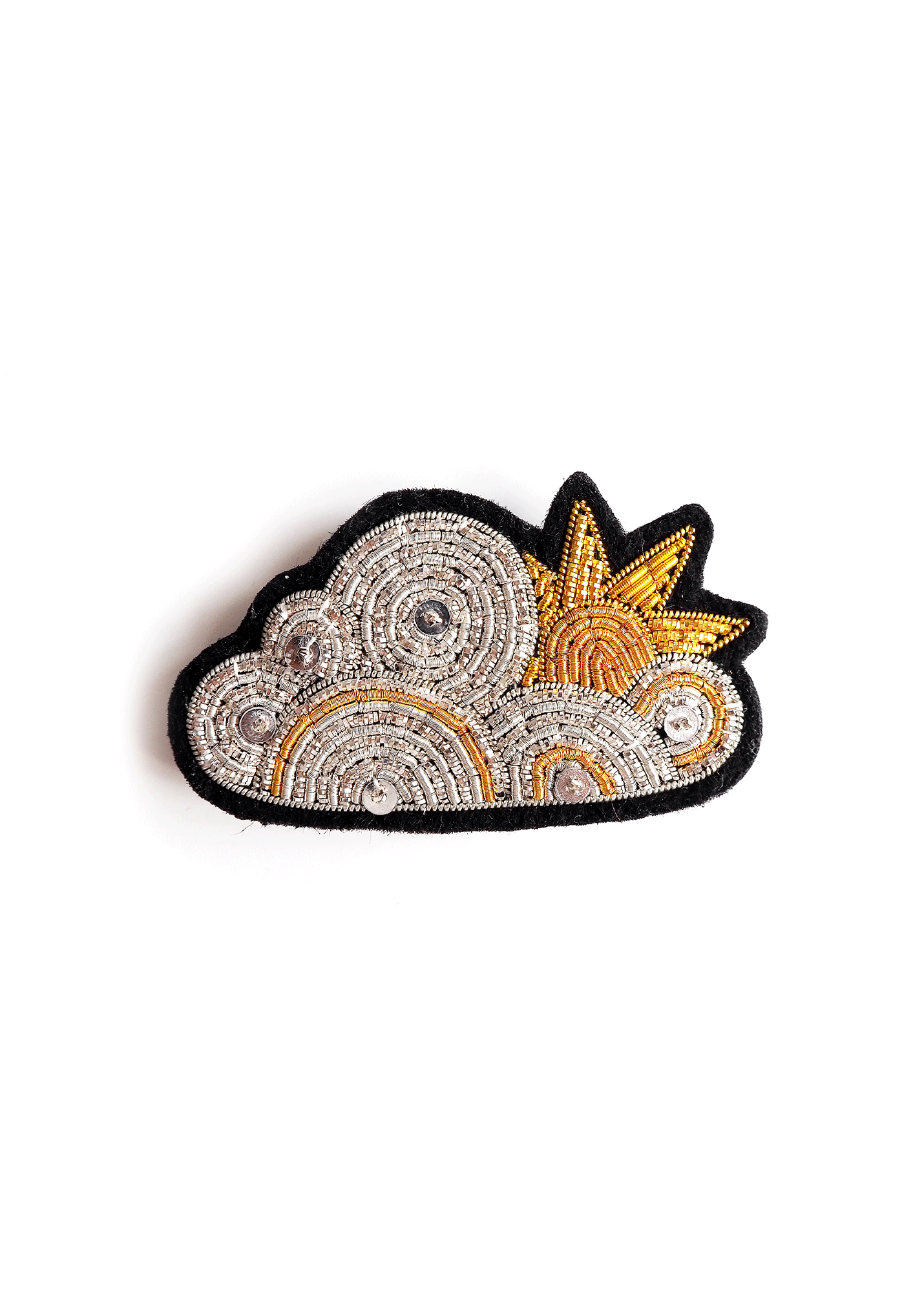 Broche brodée Nuageux