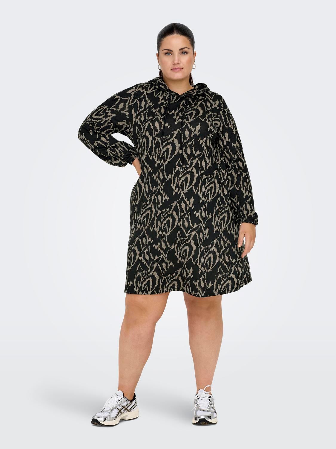 CARALBA Kurzes Kleid Black
