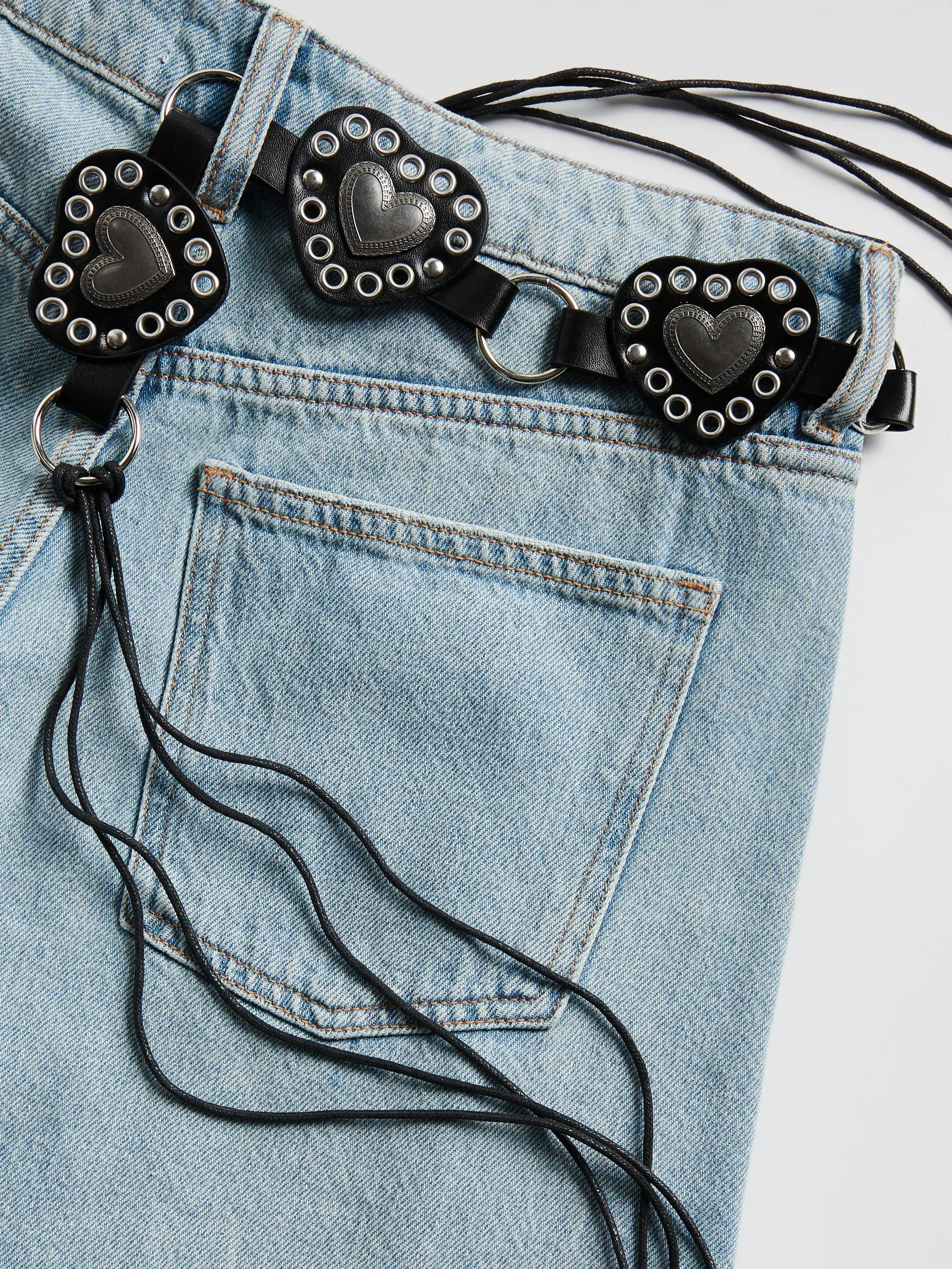 LADIES` SHORTS & BELT