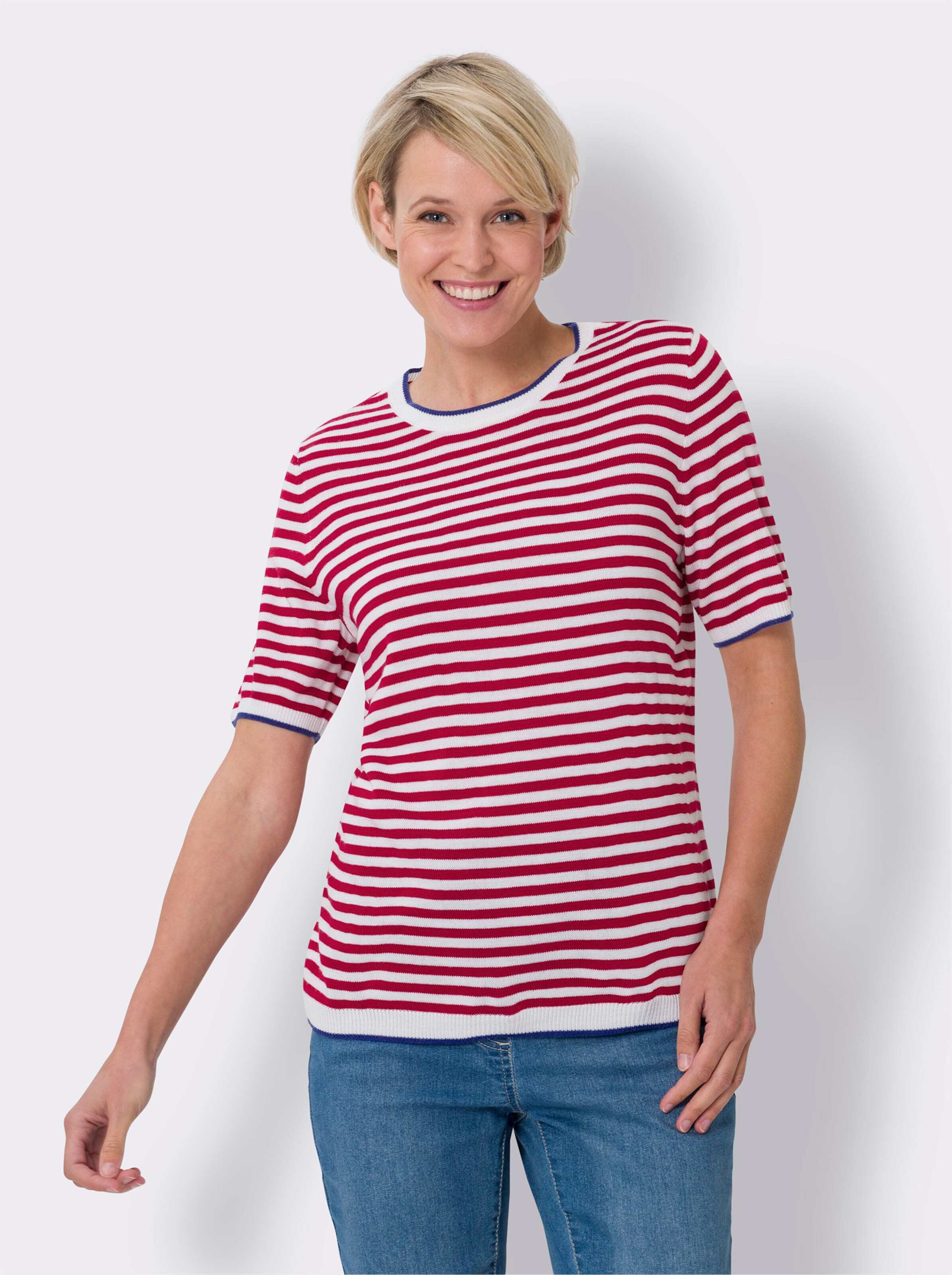 Kurzarmpullover mit Streifen-Muster allover