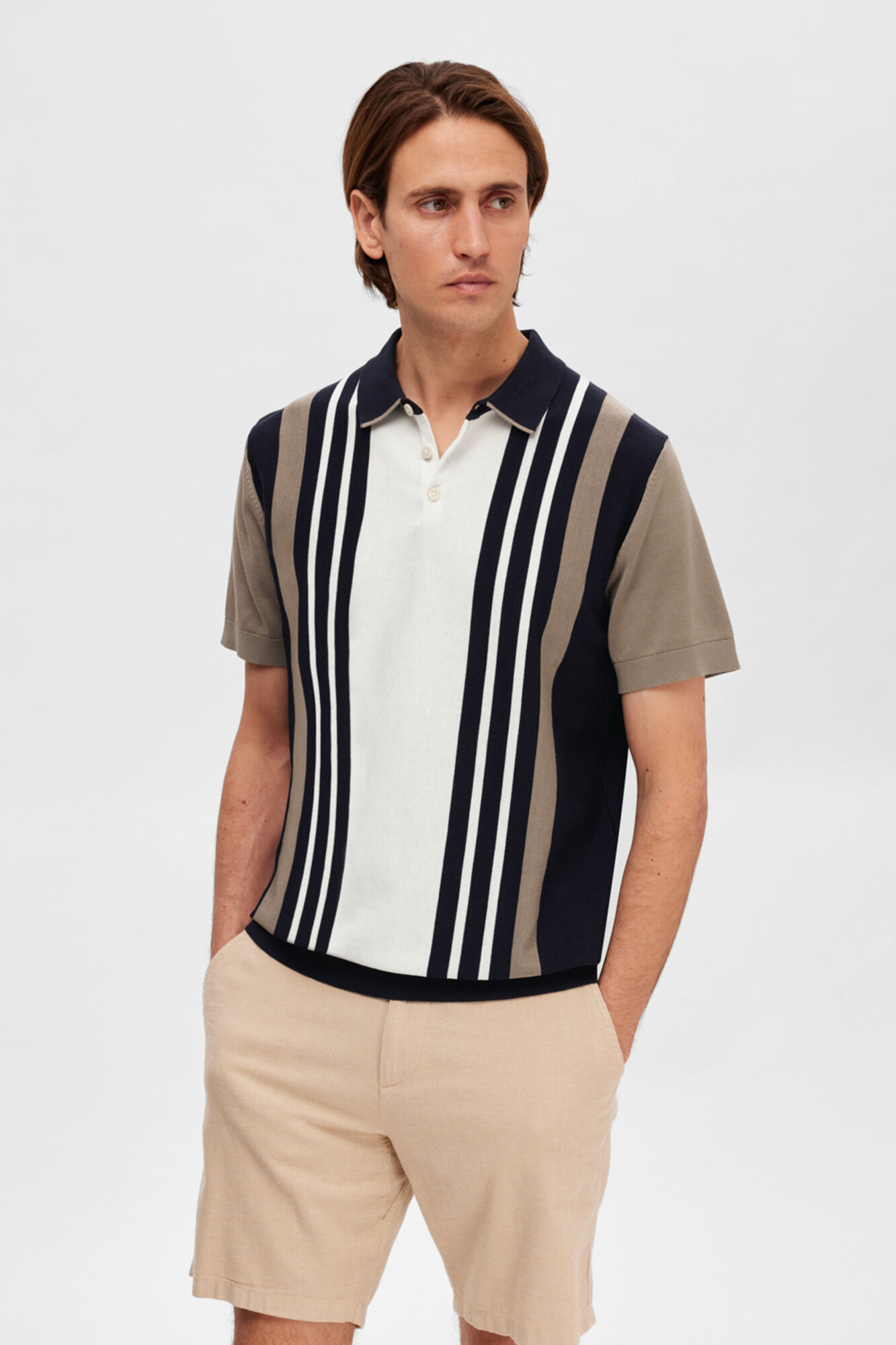 Camisa polo de manga curta em malha de algodão orgânico. - Cáqui