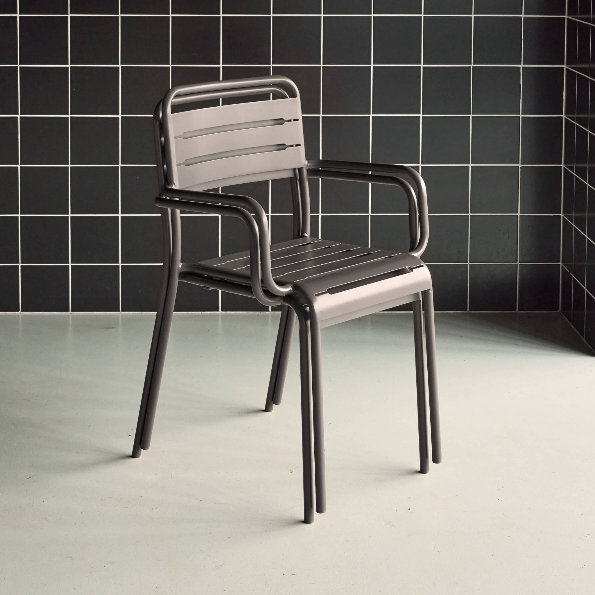 sweeek - Tuinstoelen metaal met armleuning (set van 2)