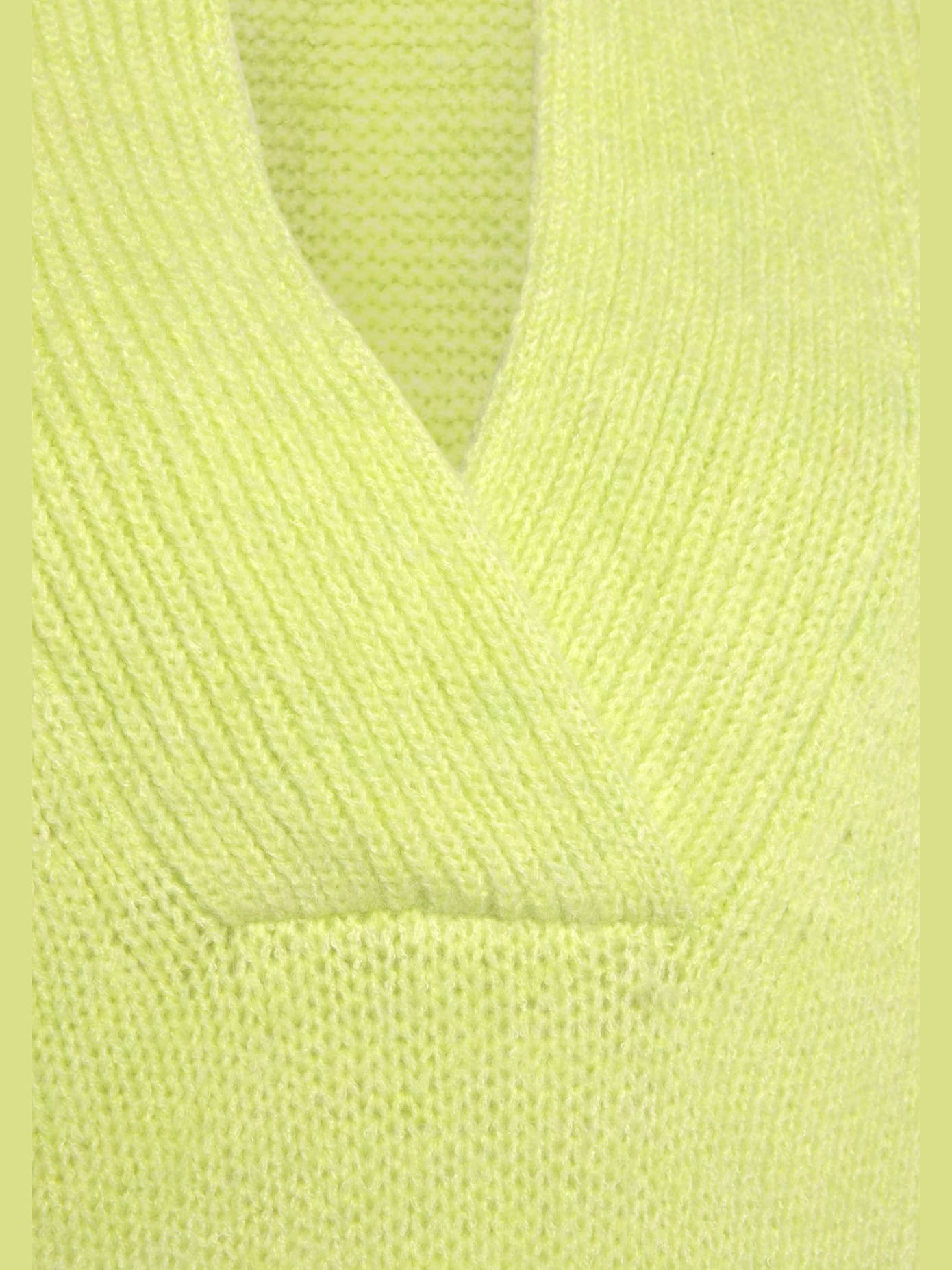 Pull à manches courtes encolure en v