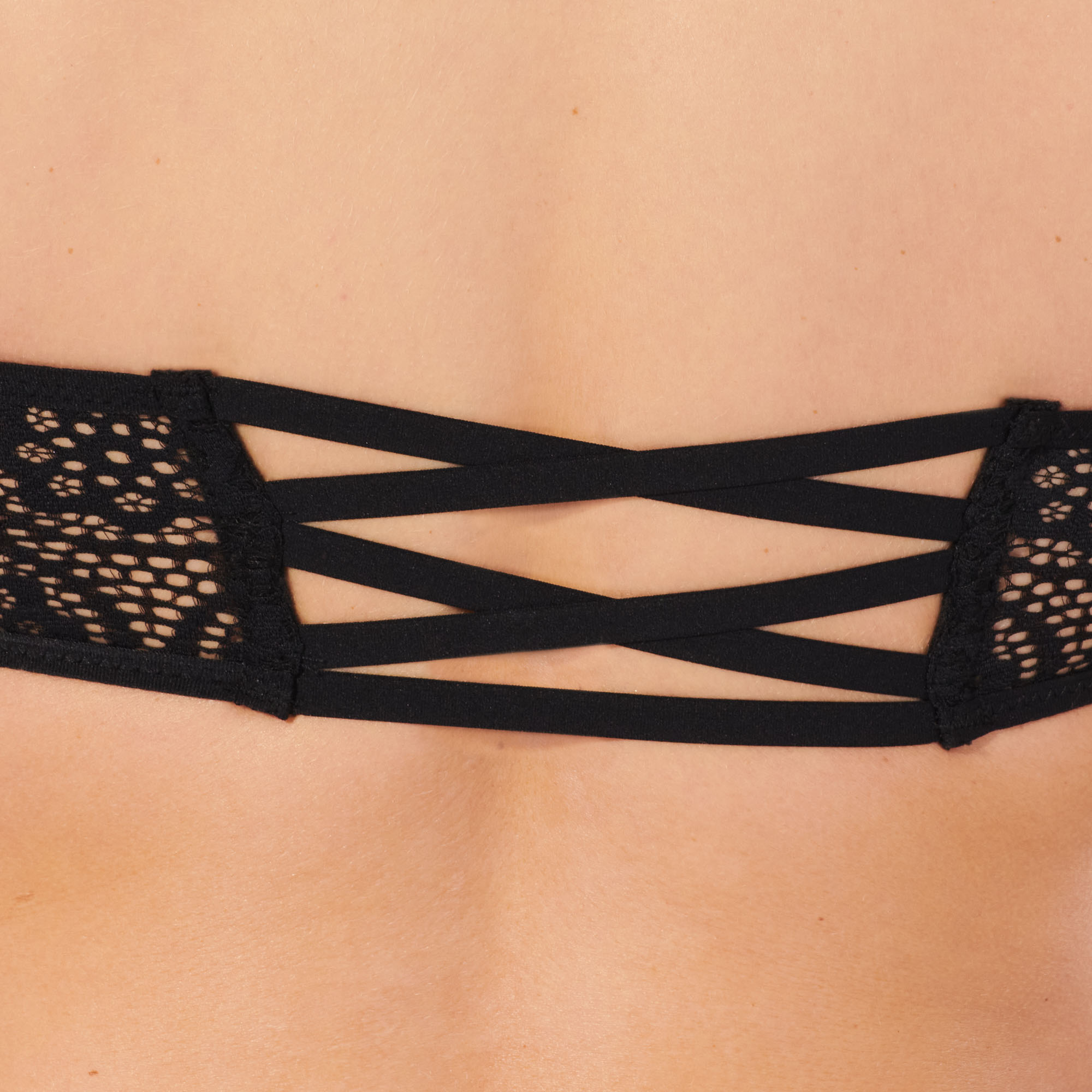 Soutien-gorge bandeau en dentelle
