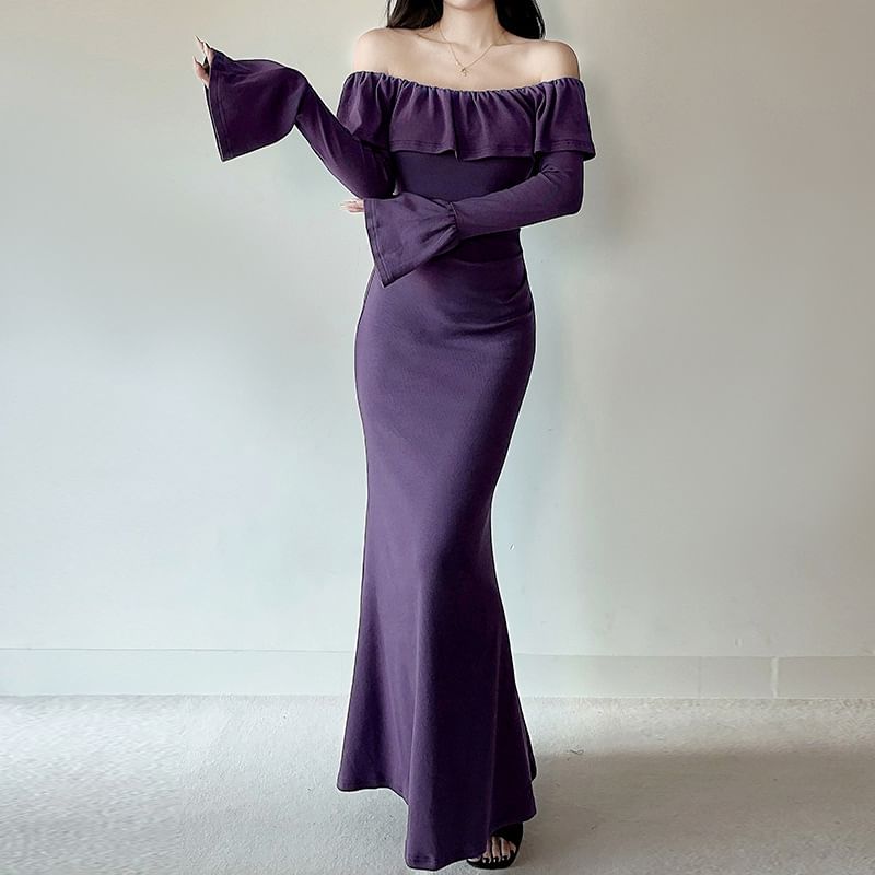 Smackthat - Lange mouw off-shoulder maxi-jurk met mantel