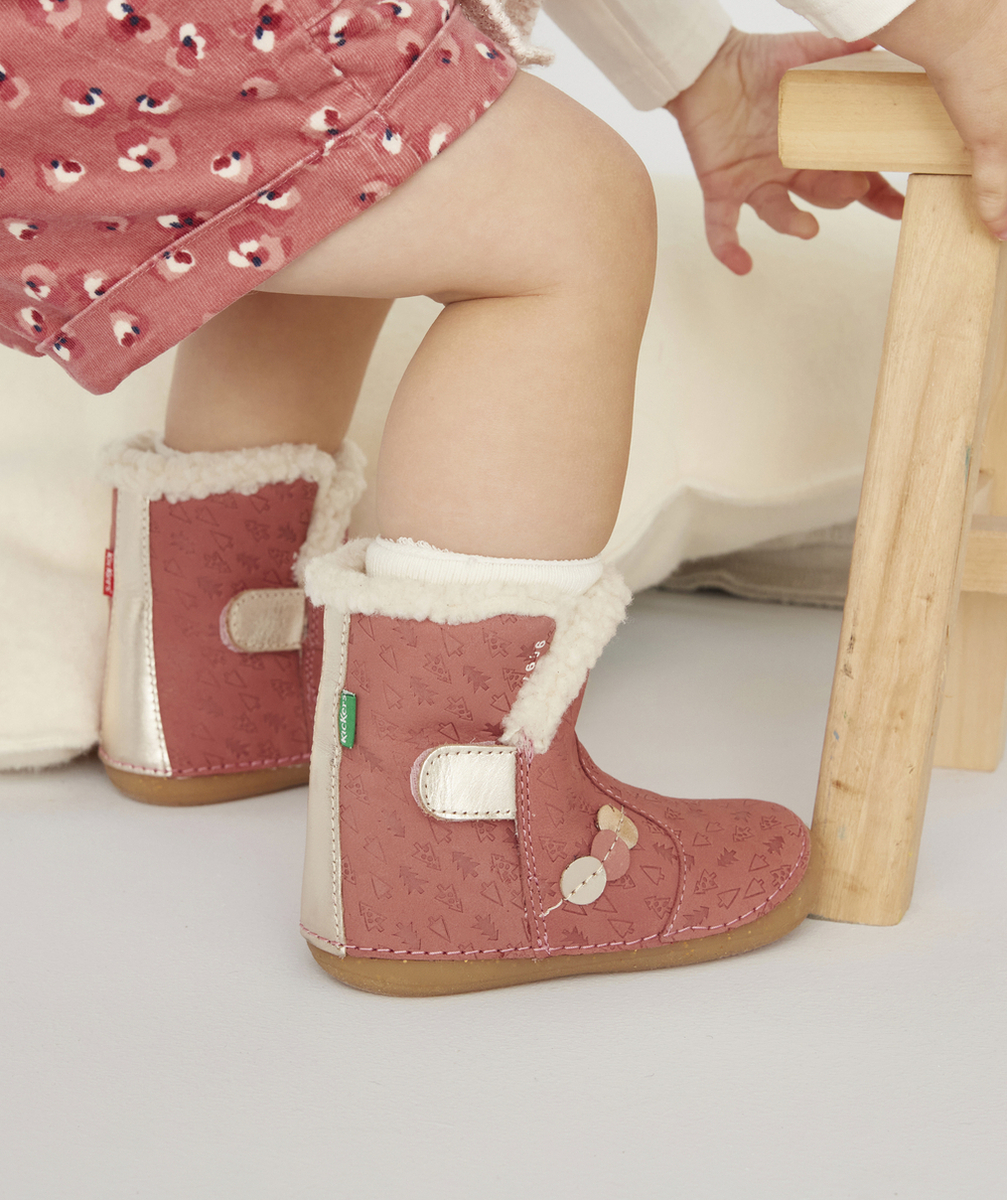 KICKERSBOTTINES BÉBÉ FILLE EN CUIR ROSE AVEC SAPINS ET SHERPA