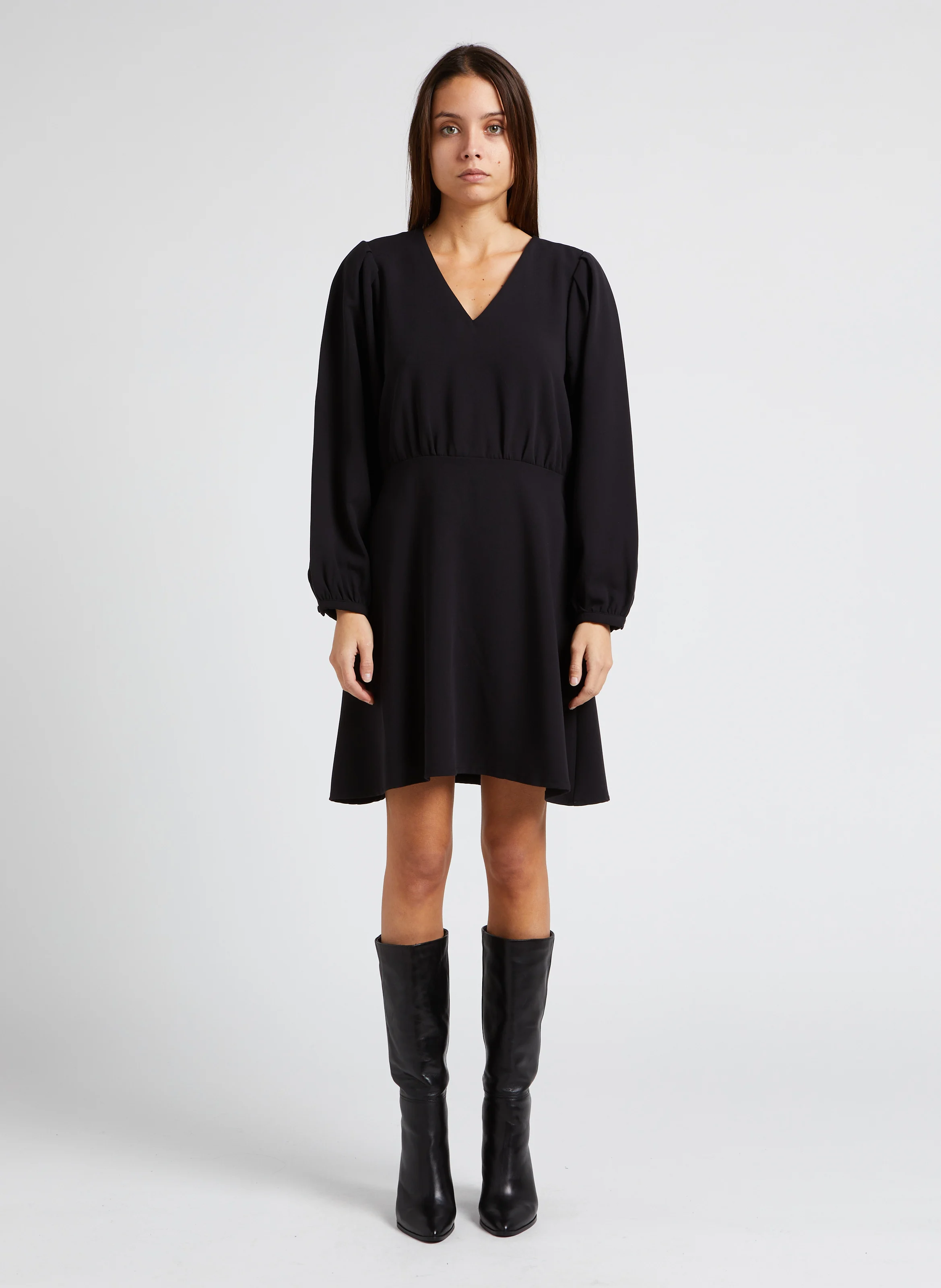 ARIAN - Robe trapèze col V| Noir