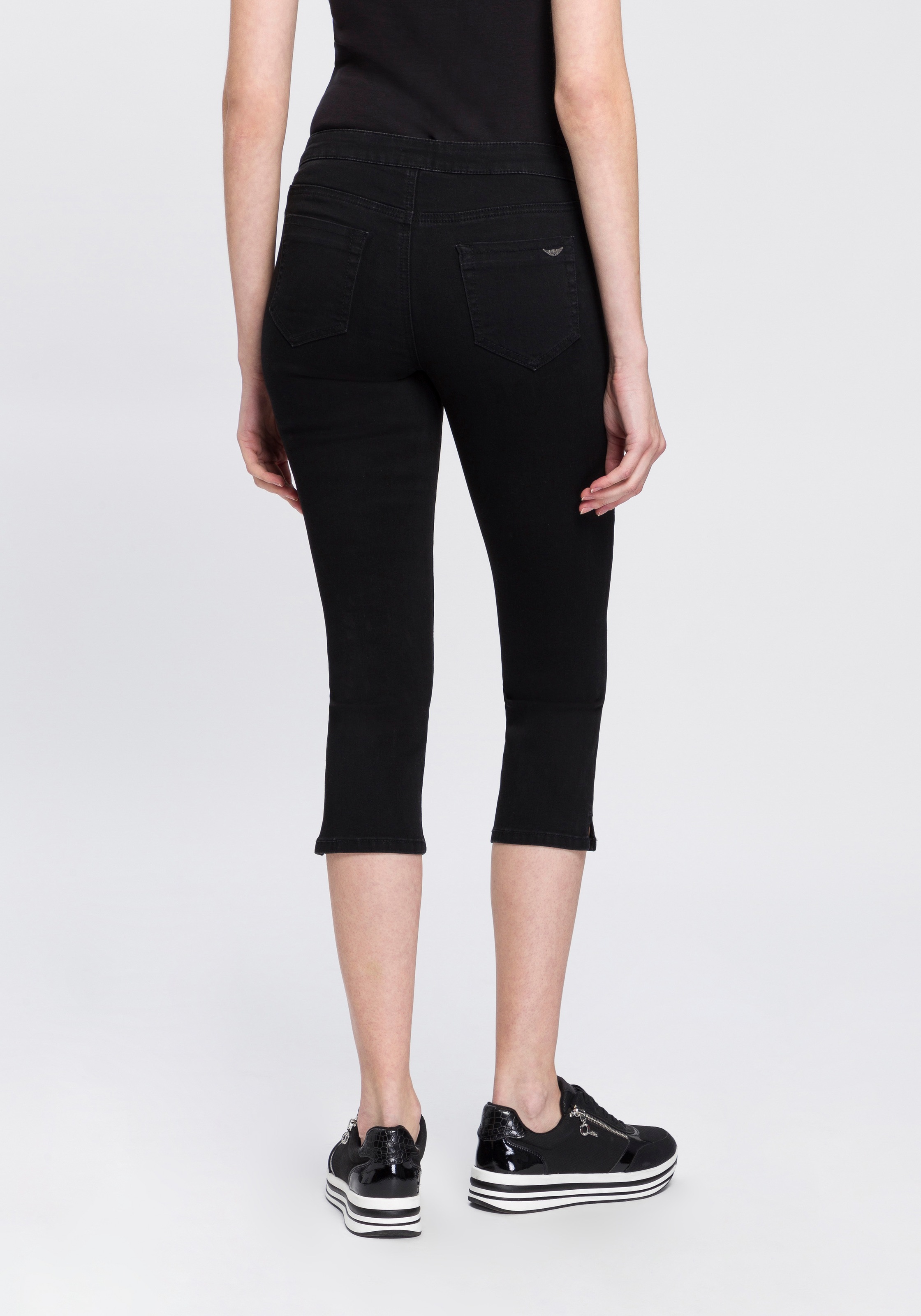 Arizona Caprijeans »Ultra-Stretch«, extra-enger Schnitt,  modischer Beinabschluss mit Schlitz