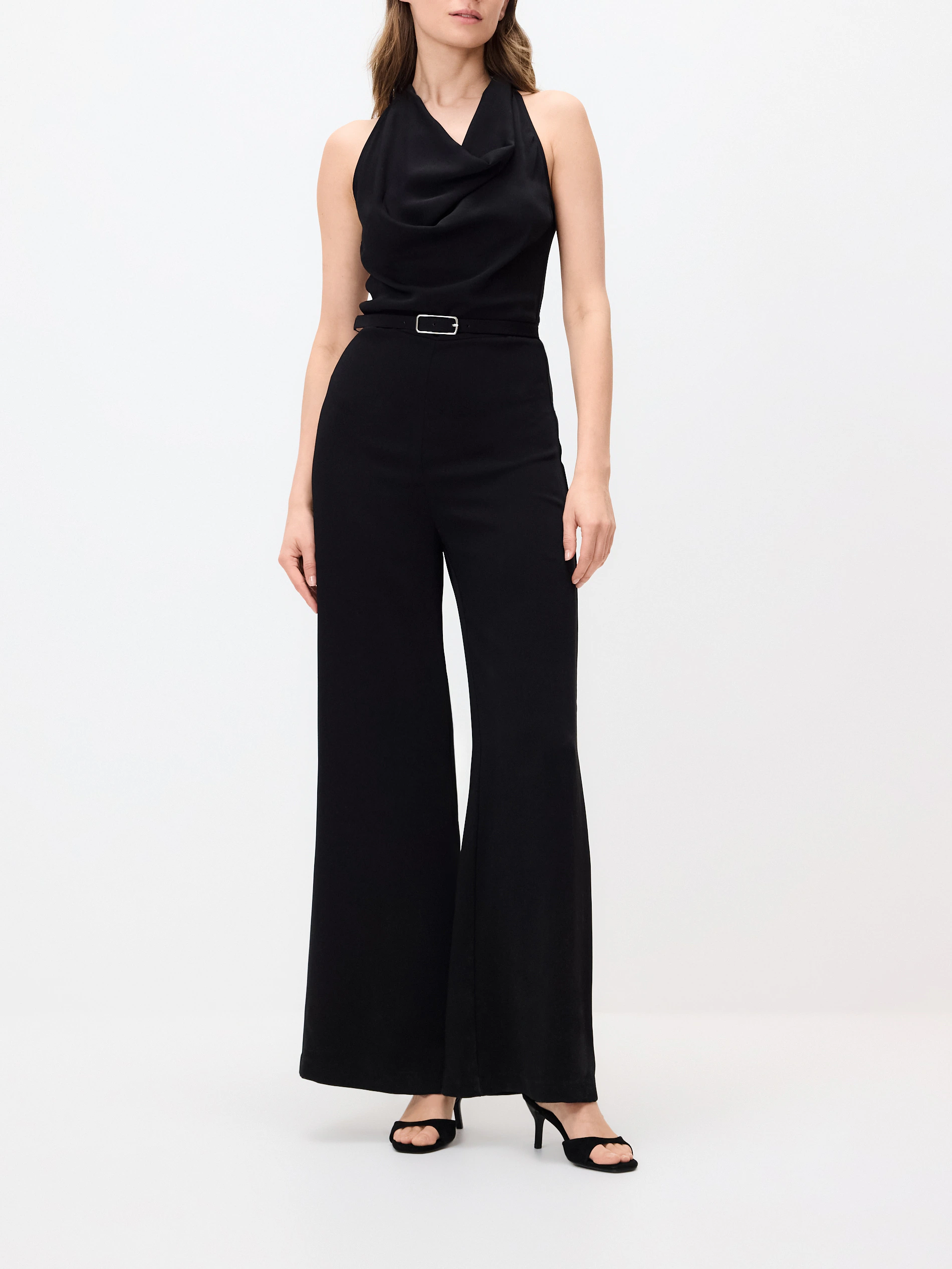 Jumpsuit mit Gürtel