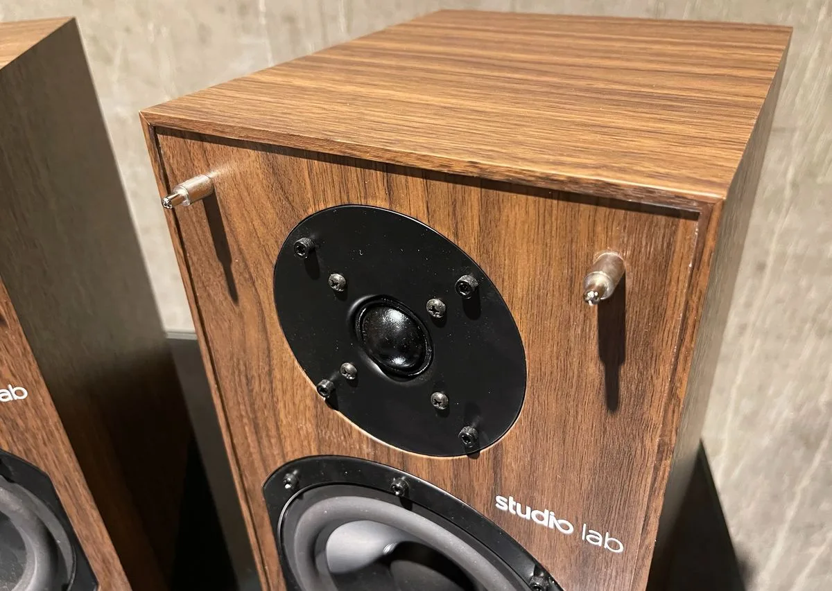 Studio Lab SLB 102A Noyer Enceintes sans fil hi-fi