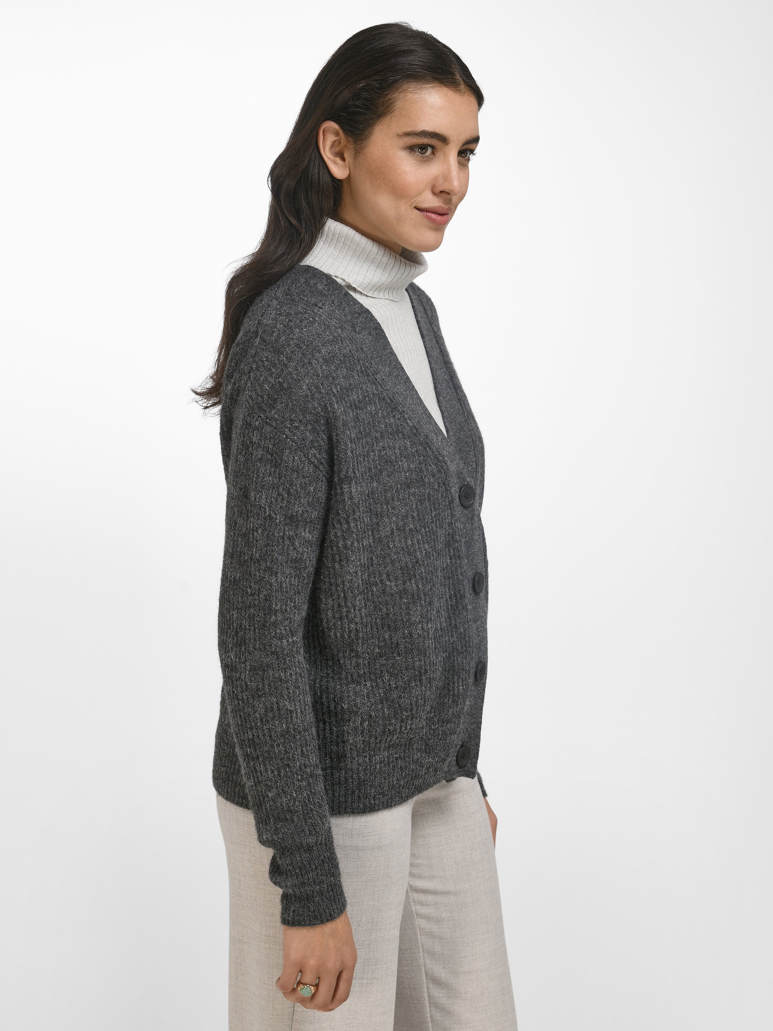 Strickjacke mit V-Ausschnitt