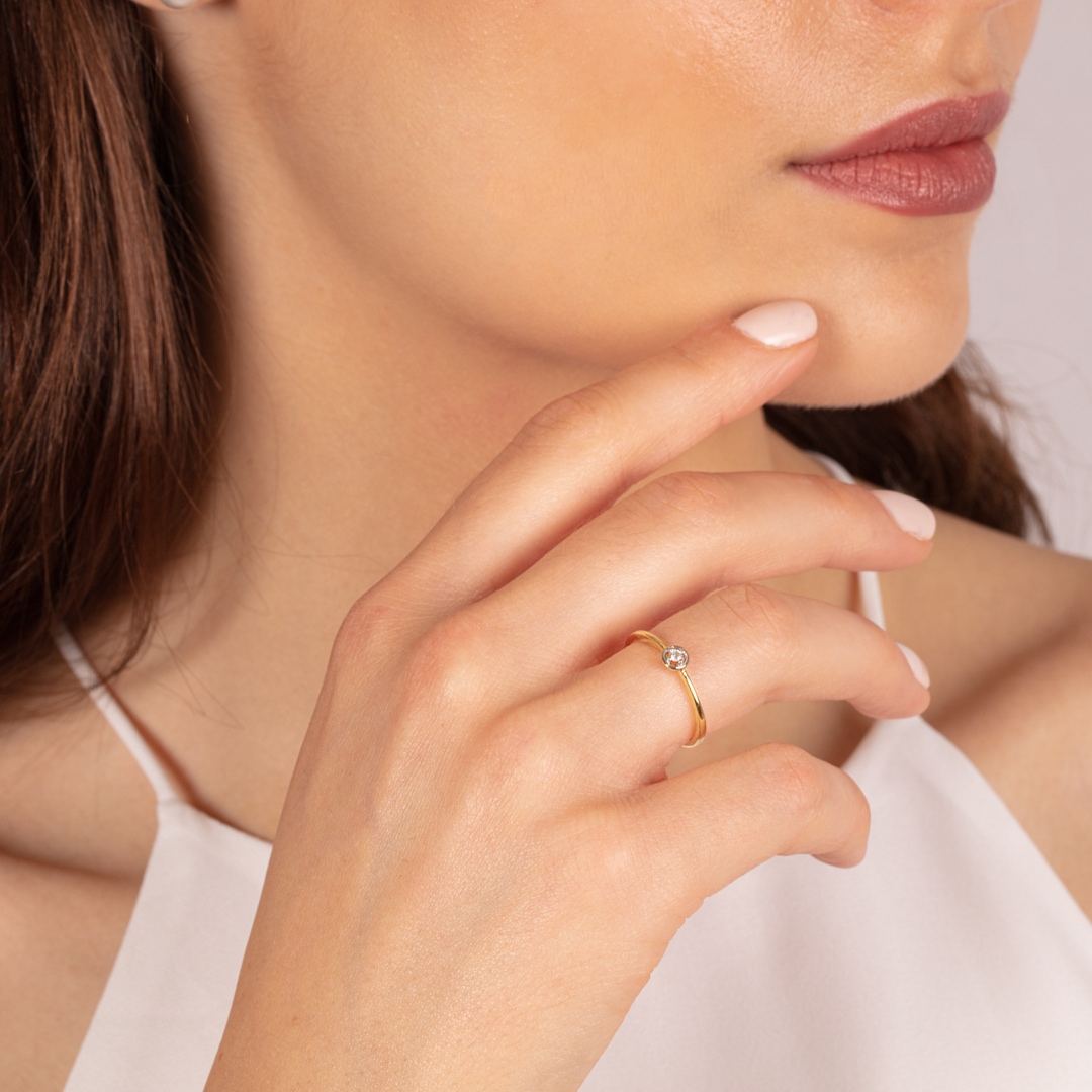 Damenring 750/18 K Gelbgold mit Diamant 0.03 ct H/si