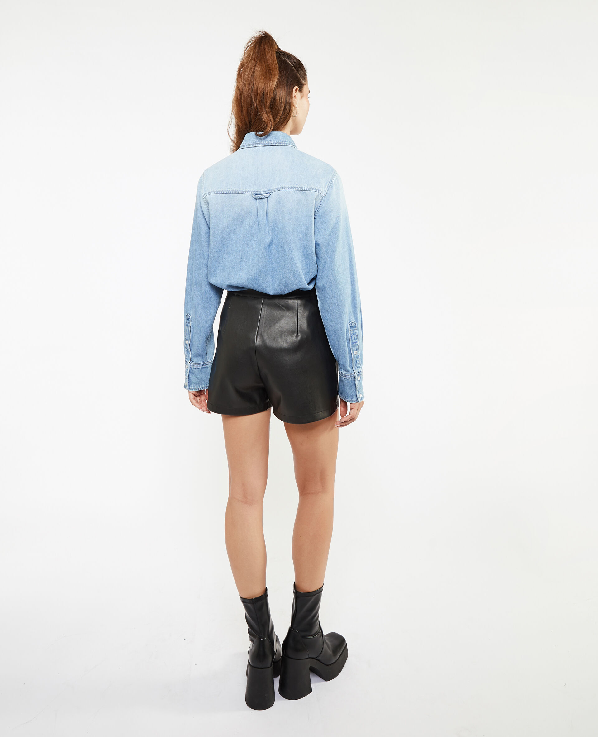 Short en simili avec poches zippées - Noir