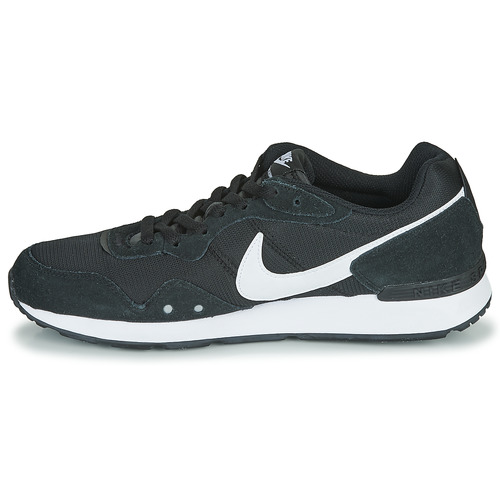 Nike - VENTURE RUNNER - Noir / Blanc