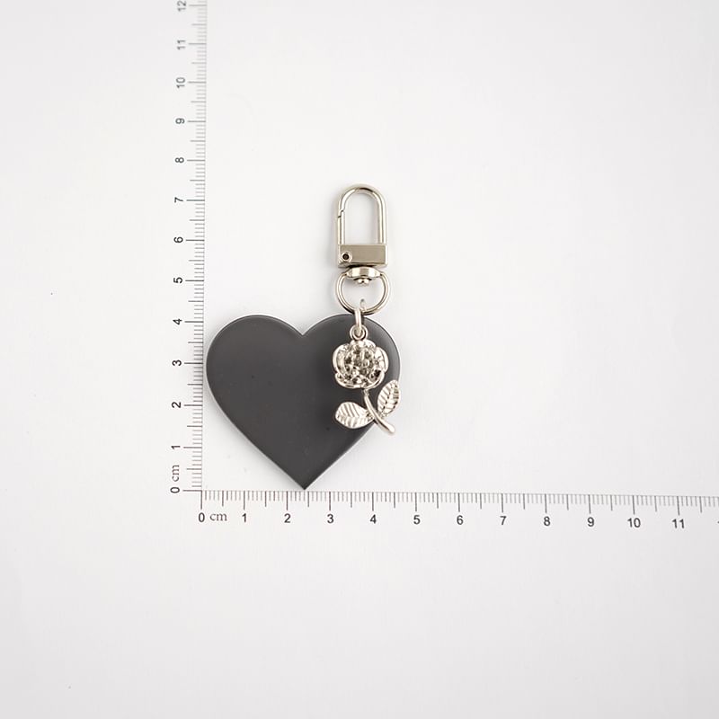 Kawano - Sleutelhanger / Tashanger met roos en hart