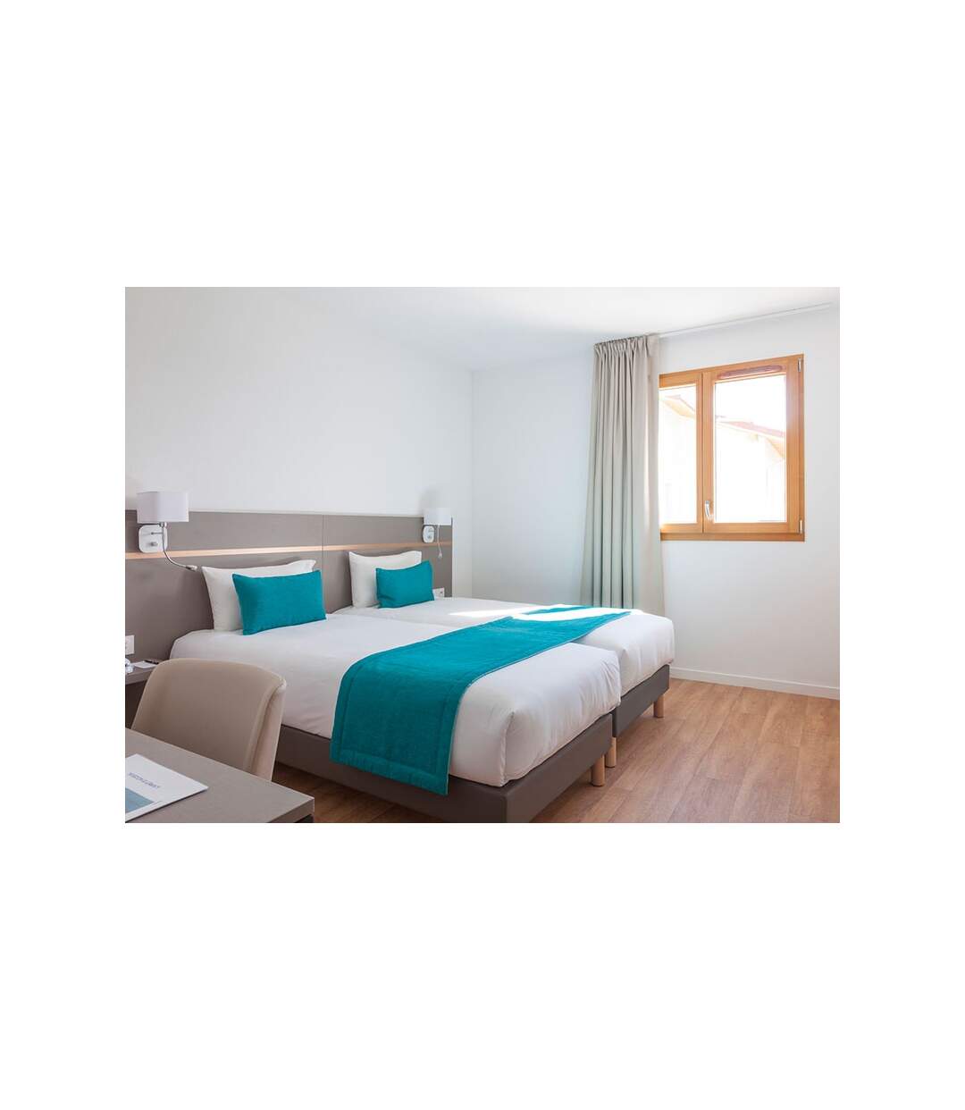 SMARTBOX - Séjour famille en suite pour 3 personnes avec accès au spa à Malbuisson - Coffret Cadeau Séjour