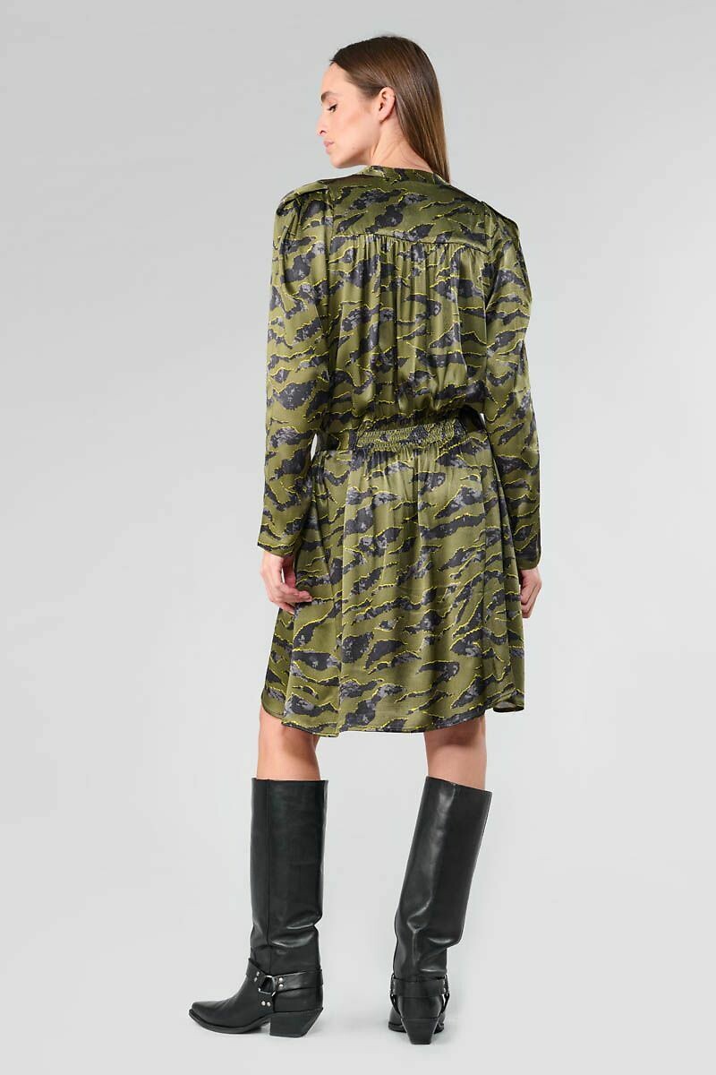 LE TEMPS DES CERISES<br>Vestido de cetim estampado