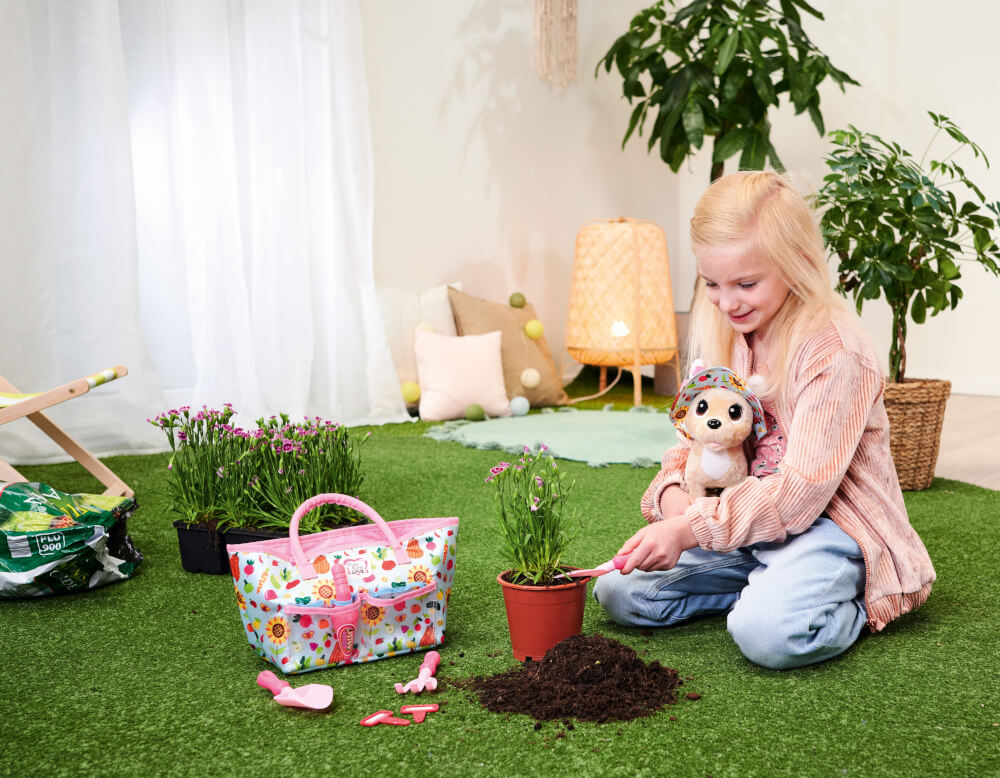 Chi Chi Love Happy Gardening