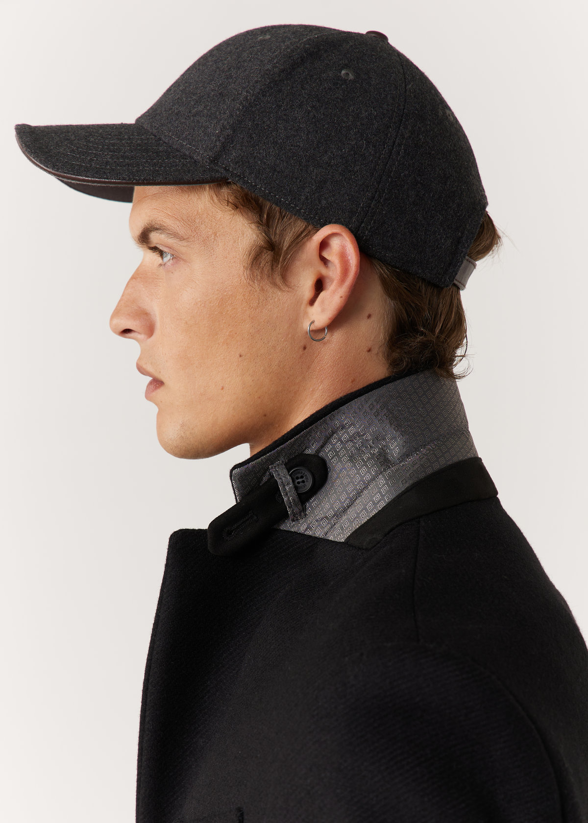 Manteau en laine mélangée unie noire