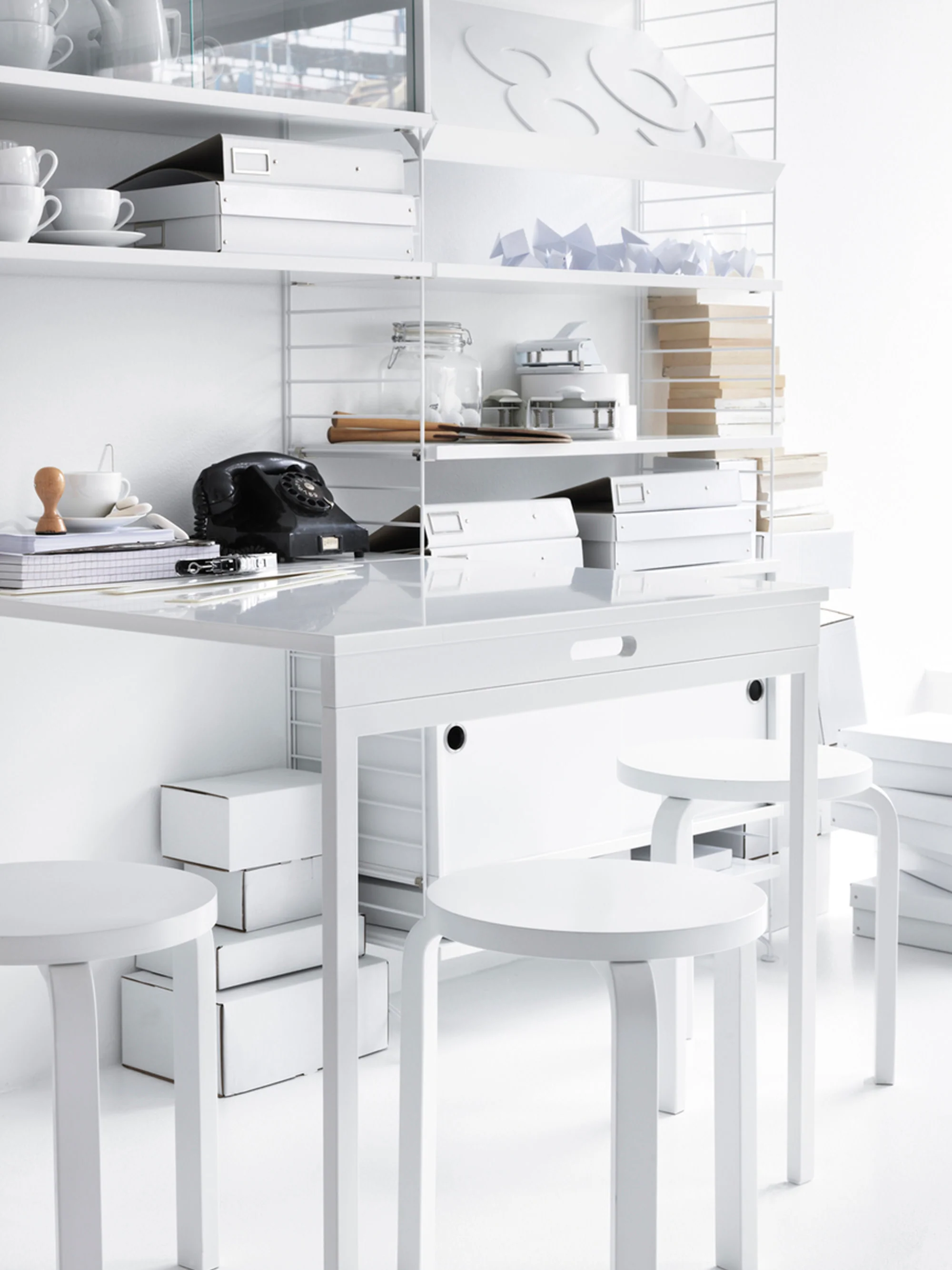 Inklapbare tafel String System
