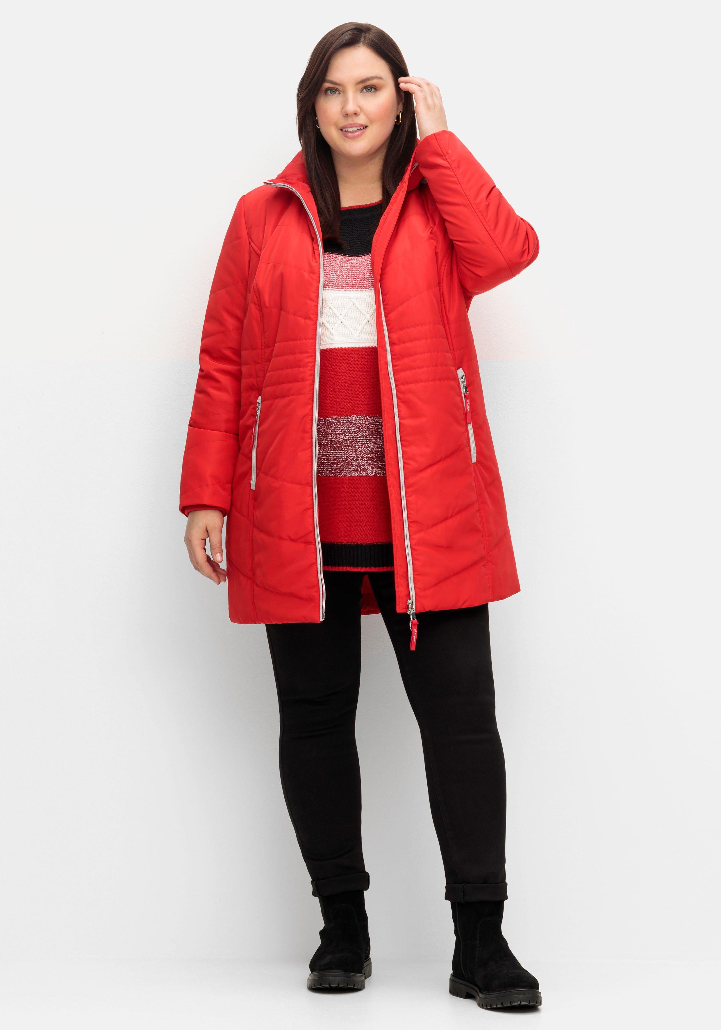 Leicht wattierte Kapuzensteppjacke mit Kontrastdetails