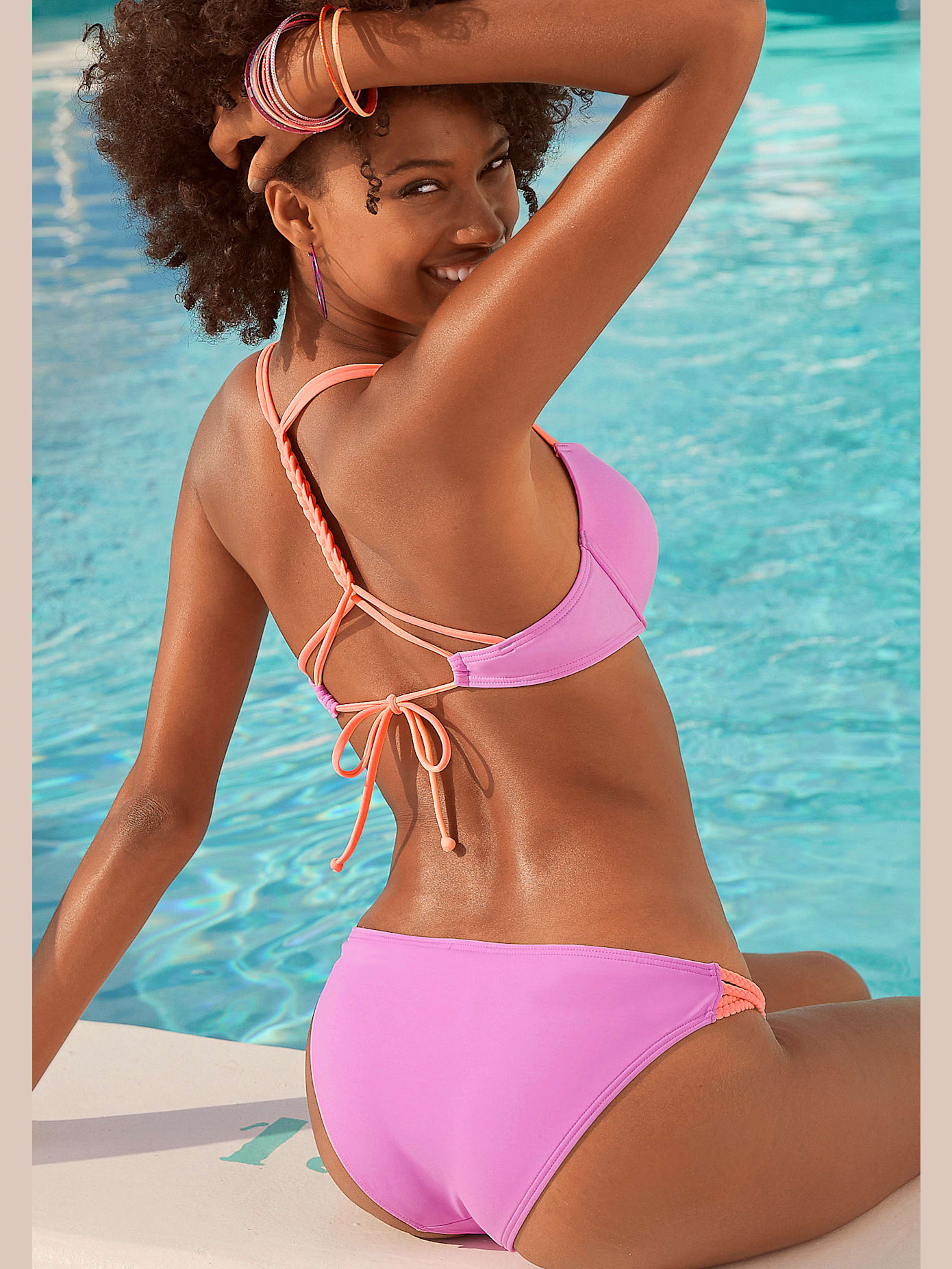 Haut de bikini push-up design contrasté
