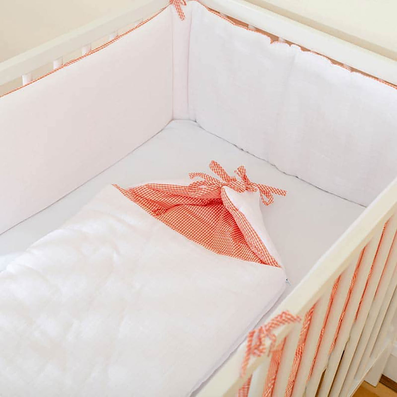 Papate Nid d'Ange en Coton Bio blanc/vichy - 75x75 cm