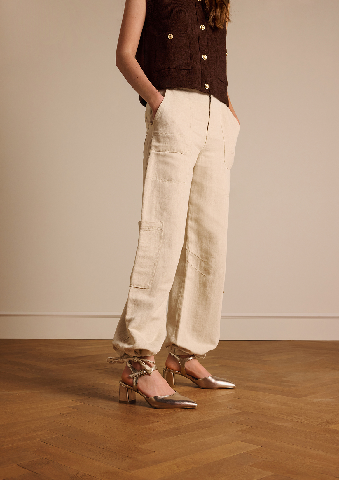 Goudkleurige leren slingbacks
