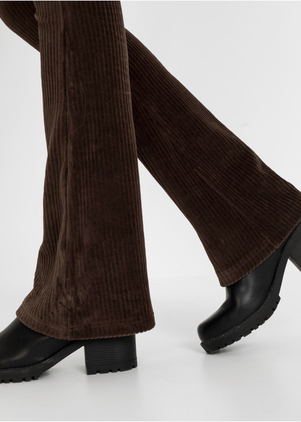 Legging évasé en velours côtelé
