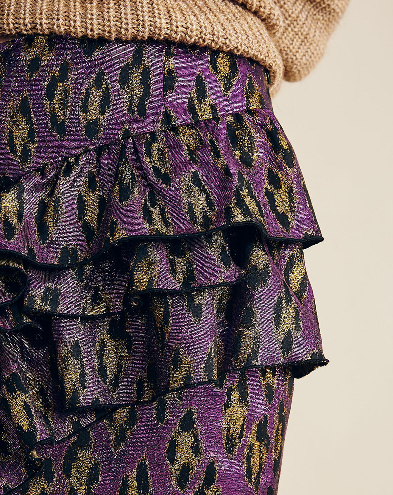 Chloé Stora Jupe brillante Lolita léopard violette