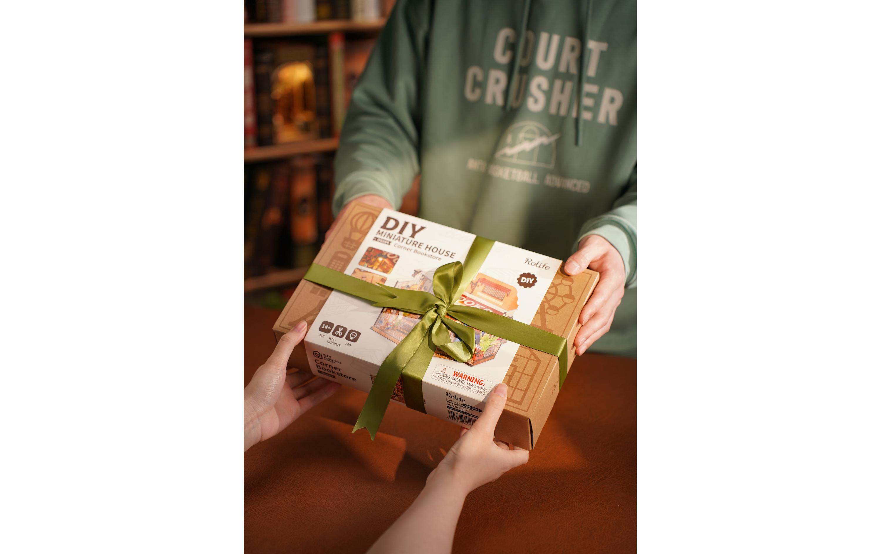 Bausatz Corner Bookstore 108-teilig3D-Puzzle aus lasergeschnittenen Holzteilen